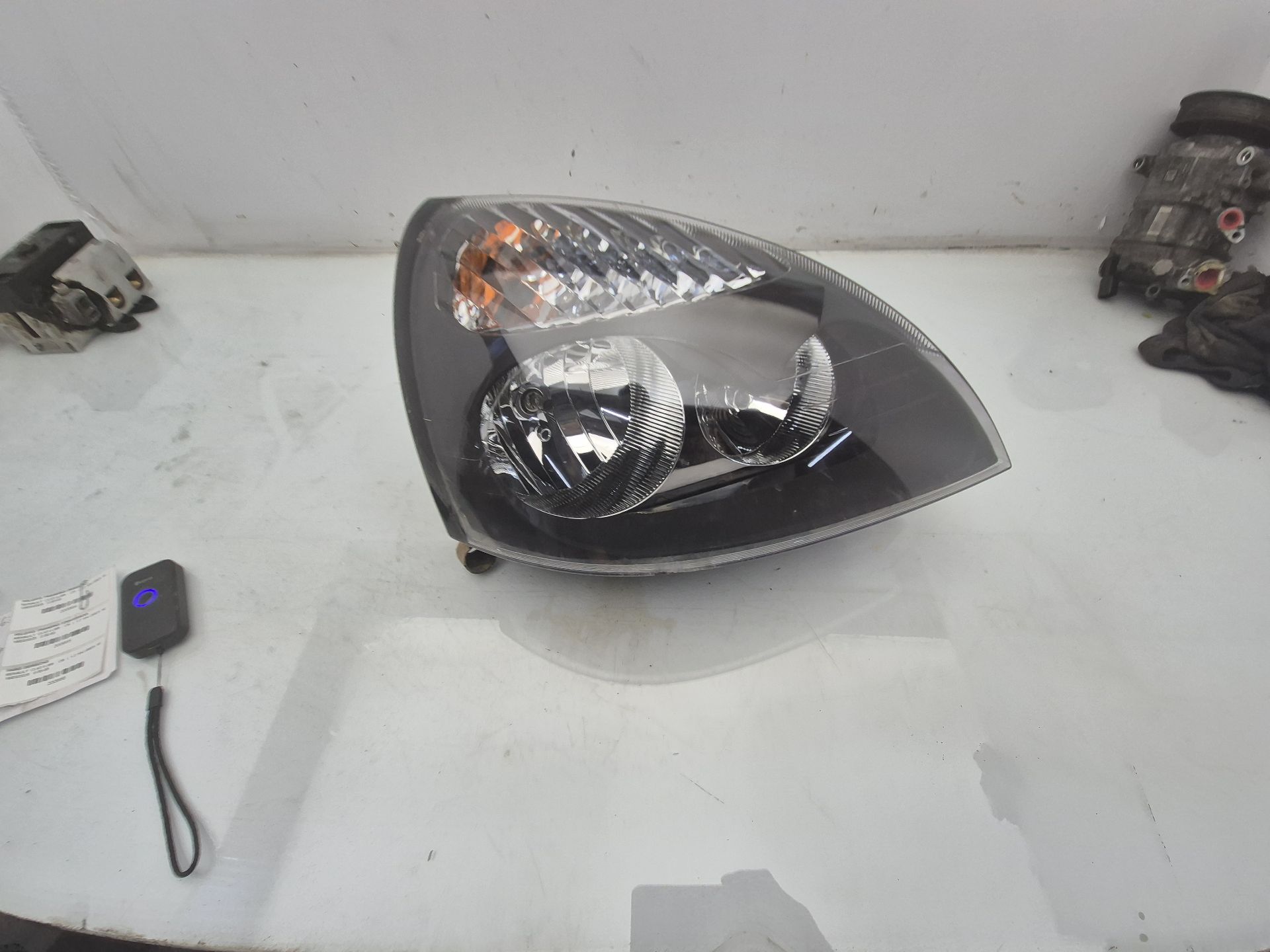 PILOTO TRASERO IZQUIERDO RENAULT CLIO 