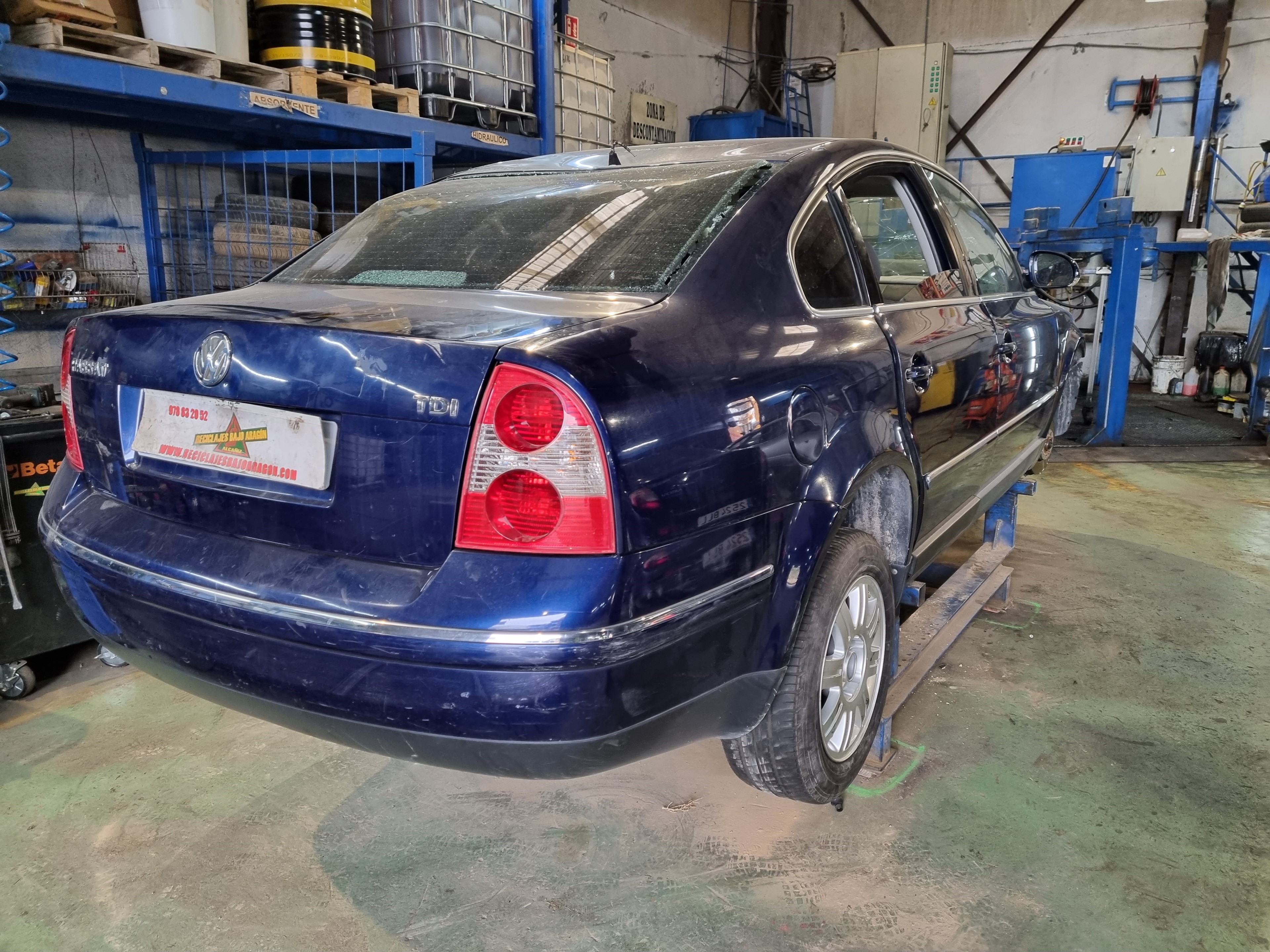 CERRADURA PUERTA DELANTERA DERECHA VOLKSWAGEN PASS AVF