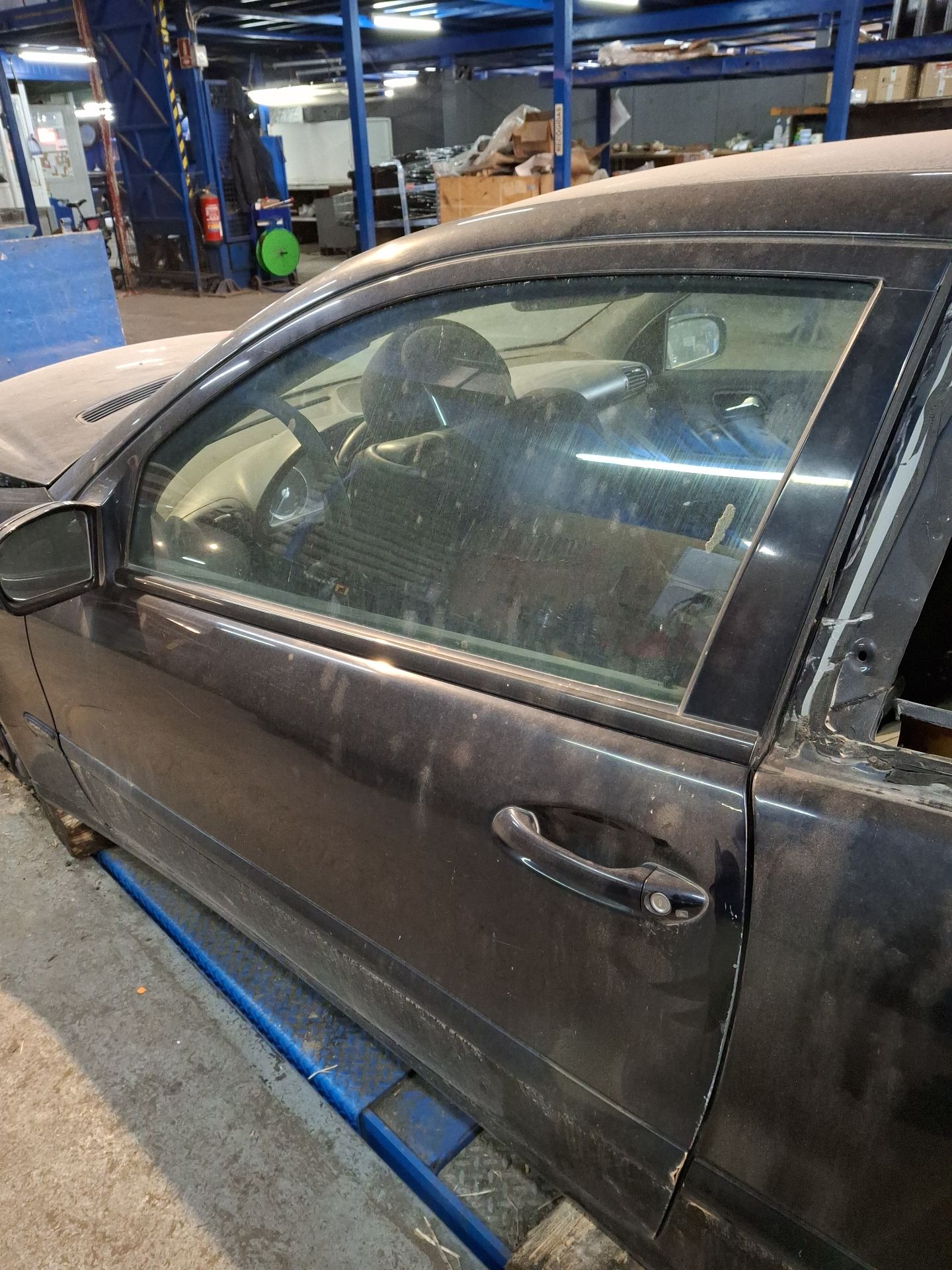 PUERTA DELANTERA IZQUIERDA MERCEDES-BENZ CLASE C 