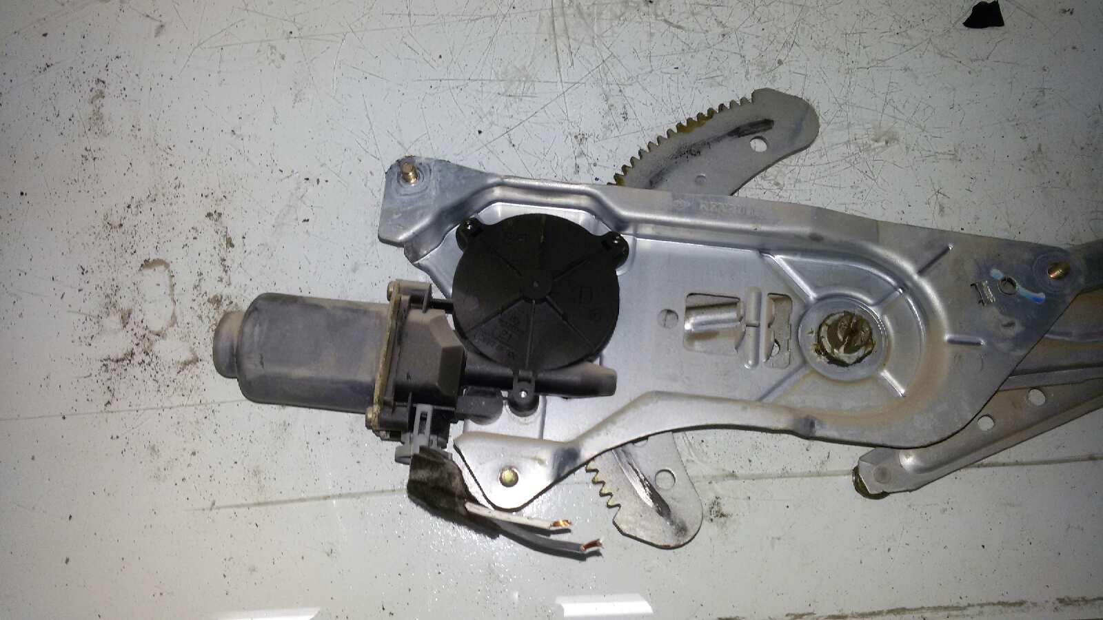 ELEVALUNAS DELANTERO DERECHO RENAULT KANGOO 