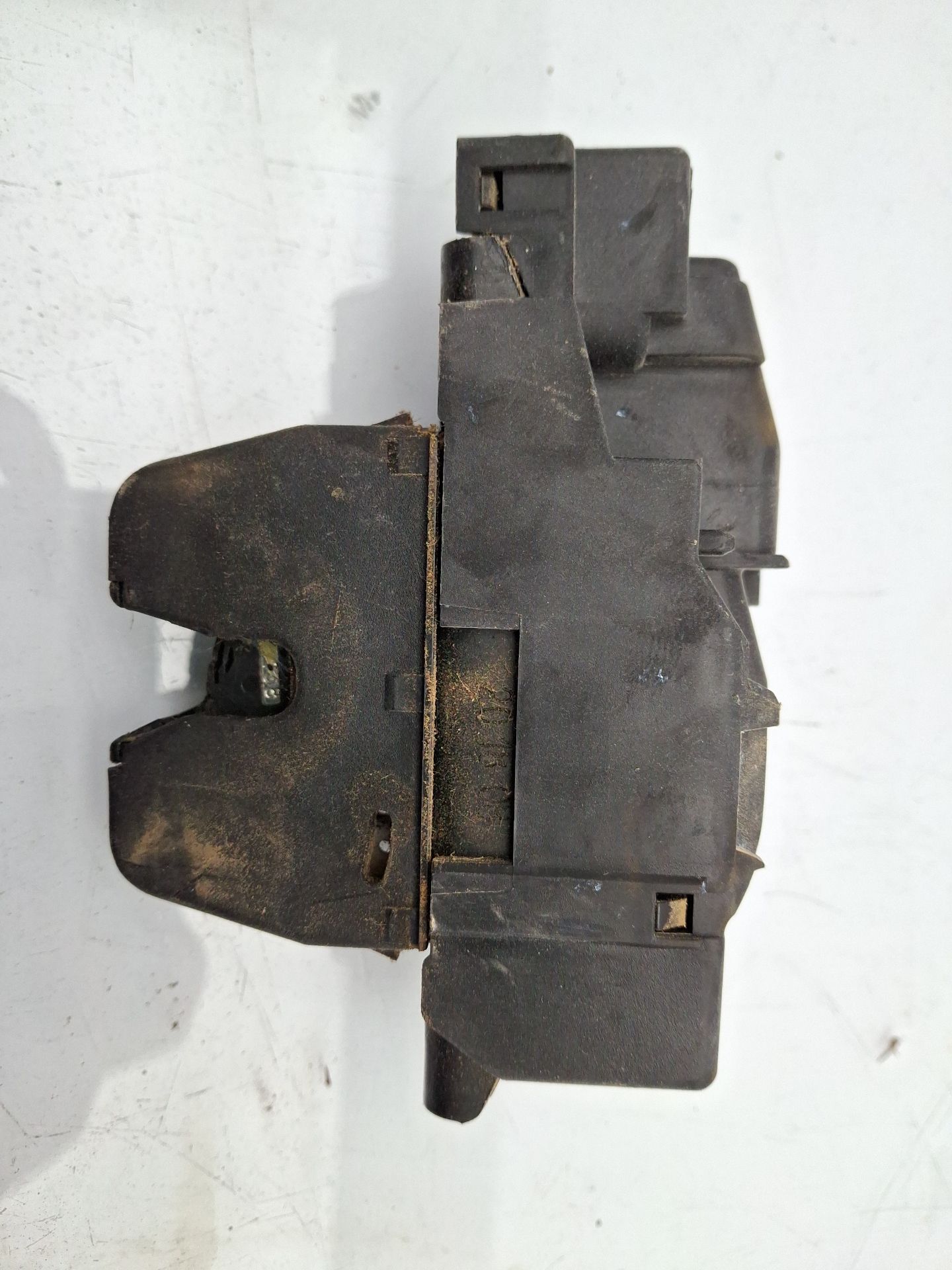 CERRADURA MALETERO / PORTON PEUGEOT RIFTER 