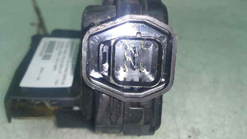 CERRADURA PUERTA DELANTERA DERECHA HYUNDAI TRAJET D4EA