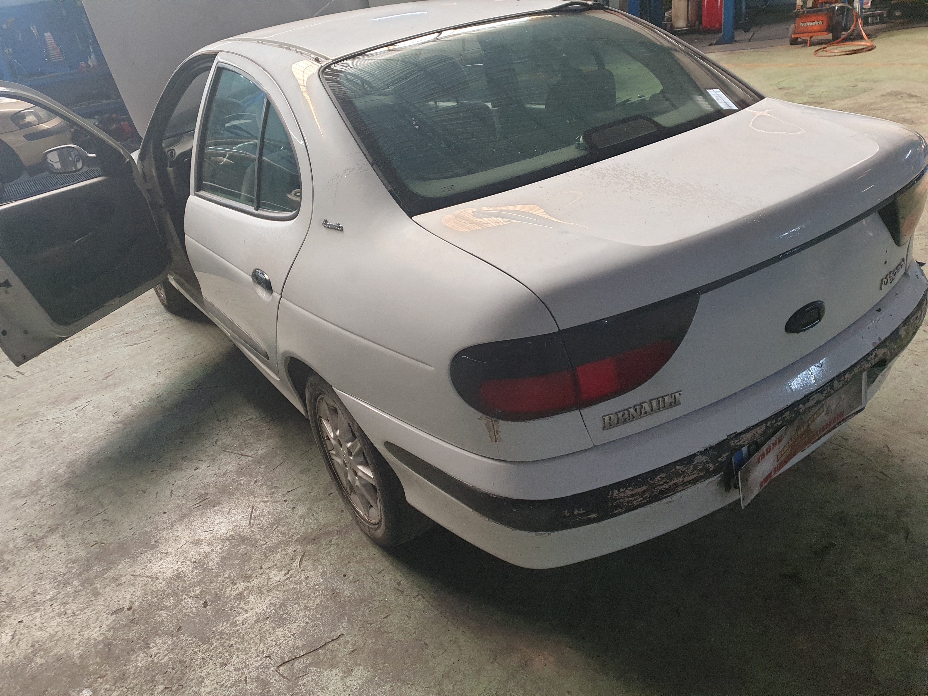 RETROVISOR DERECHO RENAULT MEGANE K7M