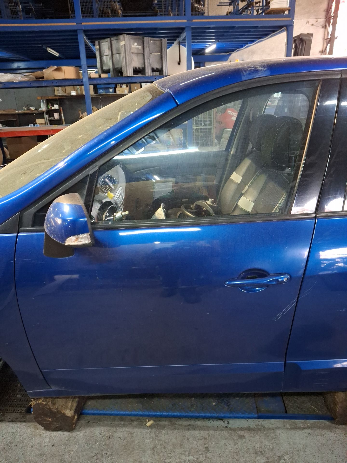 ASIENTO DELANTERO DERECHO RENAULT SC?NIC 