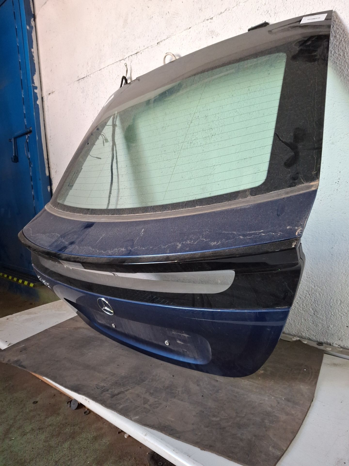 PORTON TRASERO MERCEDES-BENZ CLASE C 