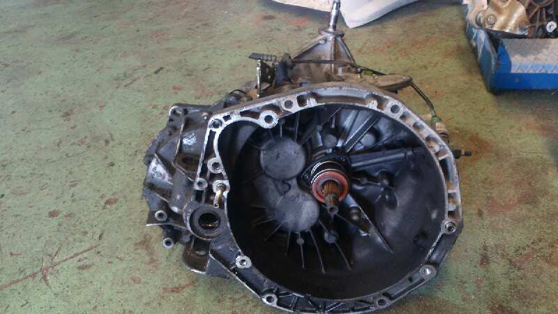 CAJA CAMBIOS RENAULT LAGUNA F9Q C7