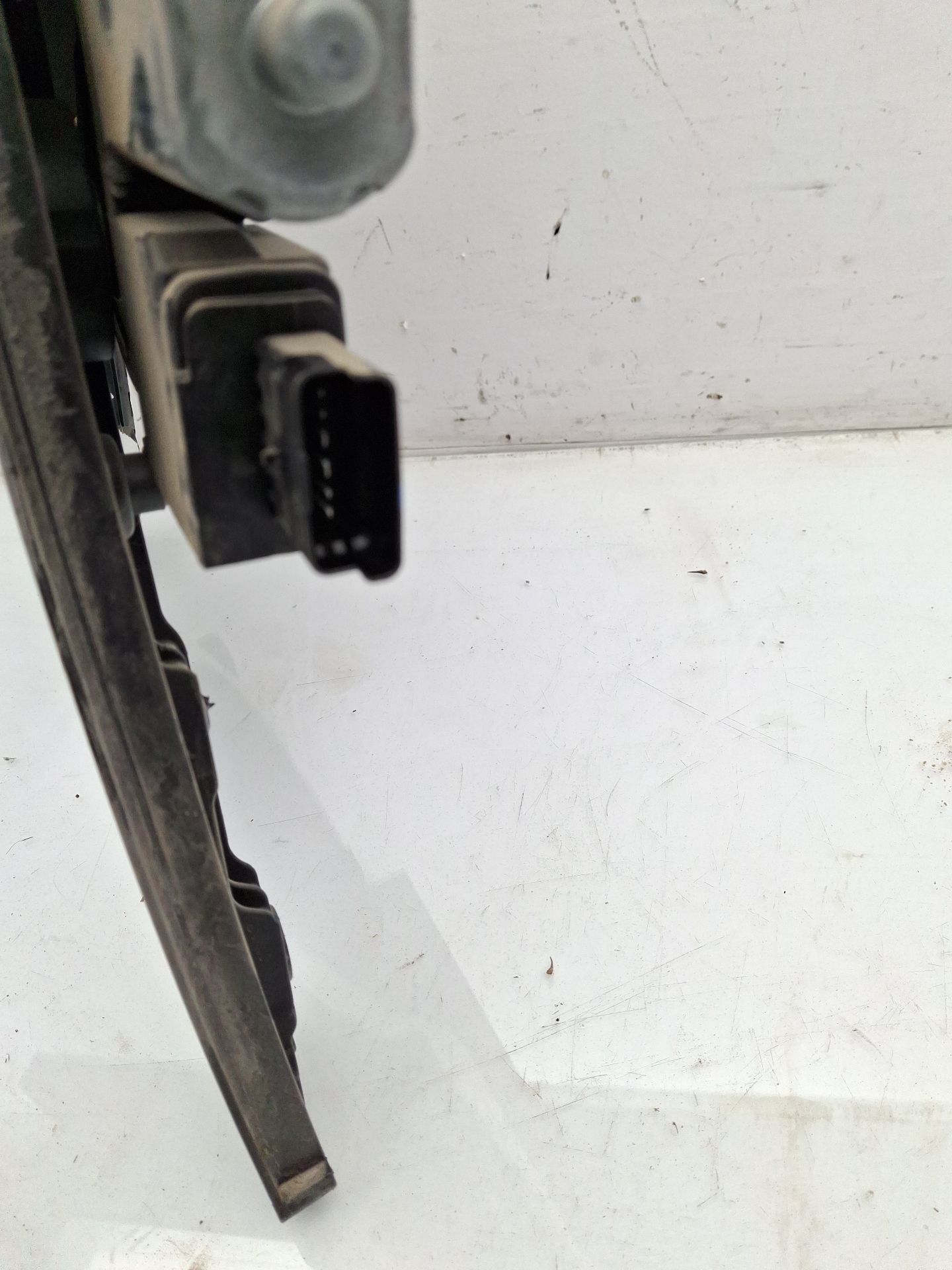 ELEVALUNAS DELANTERO IZQUIERDO PEUGEOT RIFTER 
