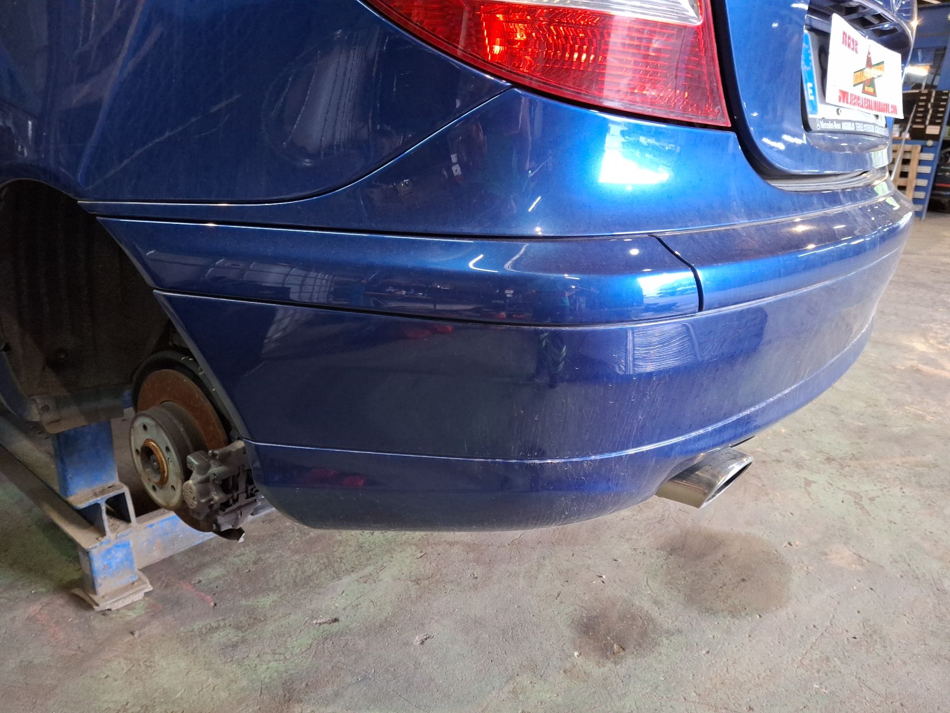 PARAGOLPES TRASERO MERCEDES-BENZ CLASE C 