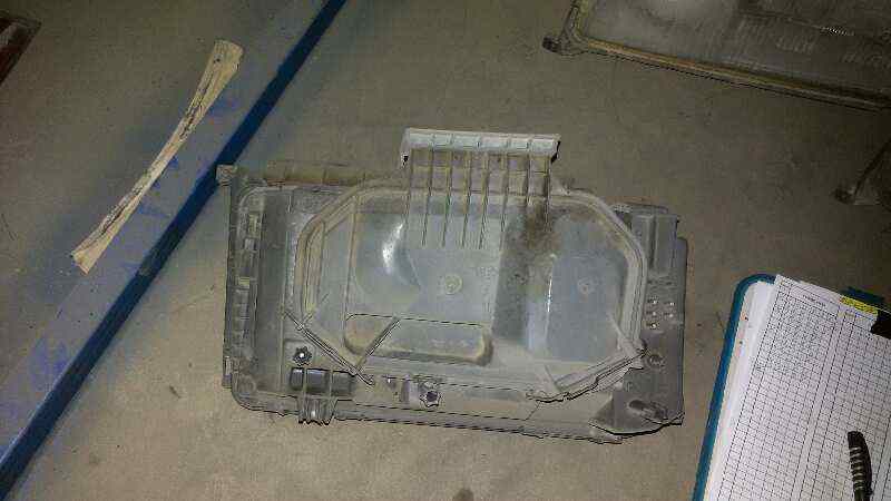 FARO IZQUIERDO MERCEDES-BENZ CLASE E 603.912