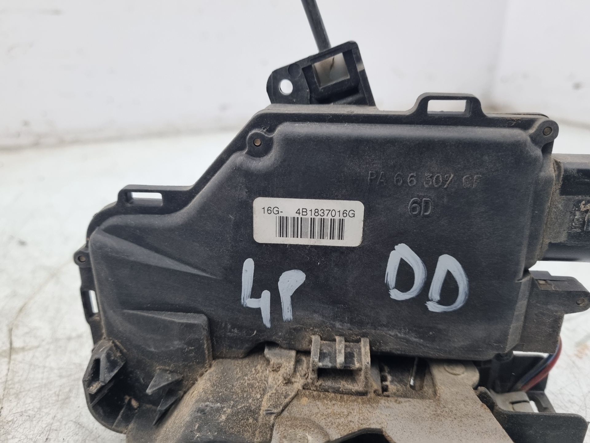 CERRADURA PUERTA DELANTERA DERECHA AUDI A6 BDV
