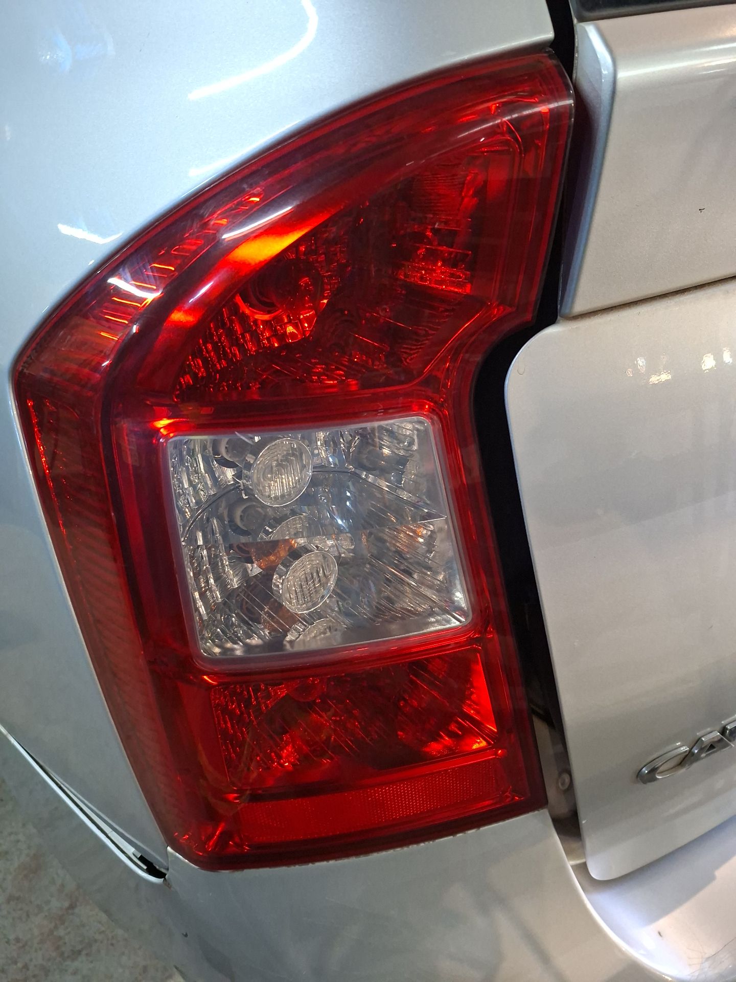 BOMBA DIRECCION KIA CARENS 