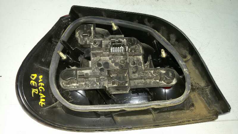 PILOTO TRASERO DERECHO RENAULT MEGANE K4M 700