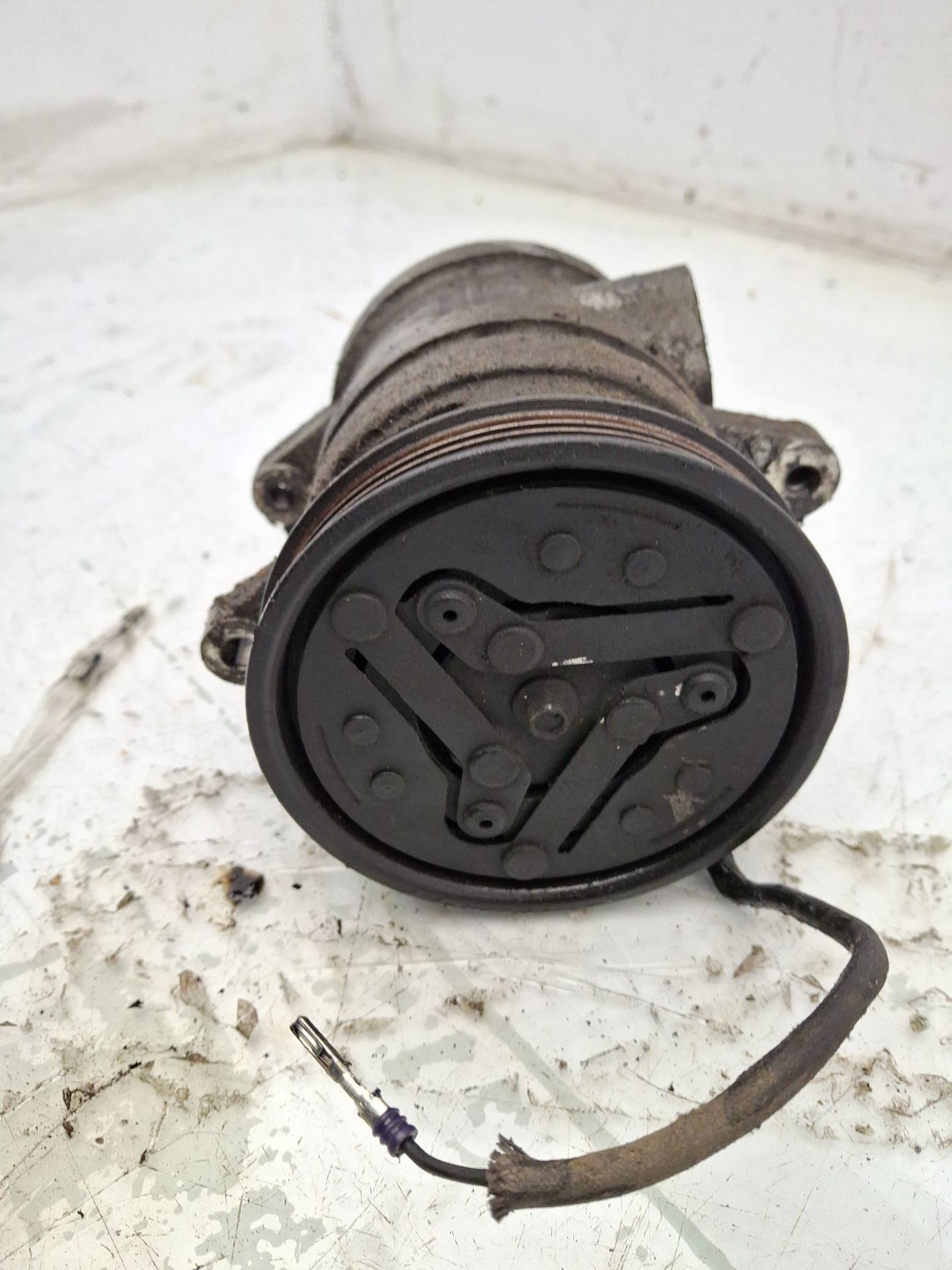 COMPRESOR AIRE ACONDICIONADO HYUNDAI ATOS 