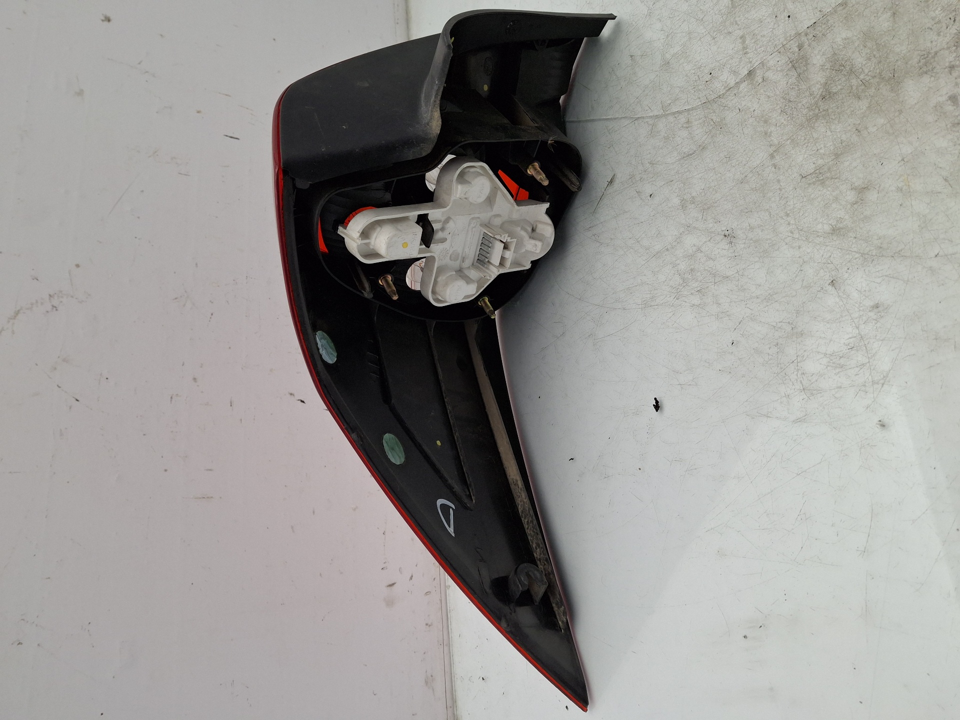 PILOTO TRASERO DERECHO RENAULT MEGANE F9Q B8