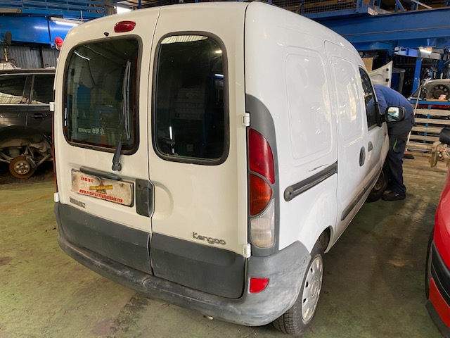 PILOTO TRASERO IZQUIERDO RENAULT KANGOO F8Q