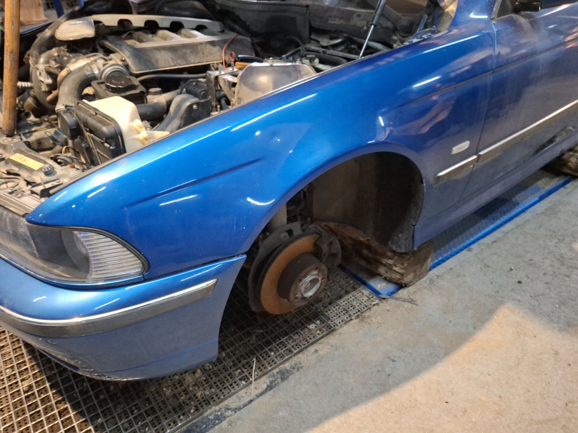 ALETA DELANTERA IZQUIERDA BMW 5 