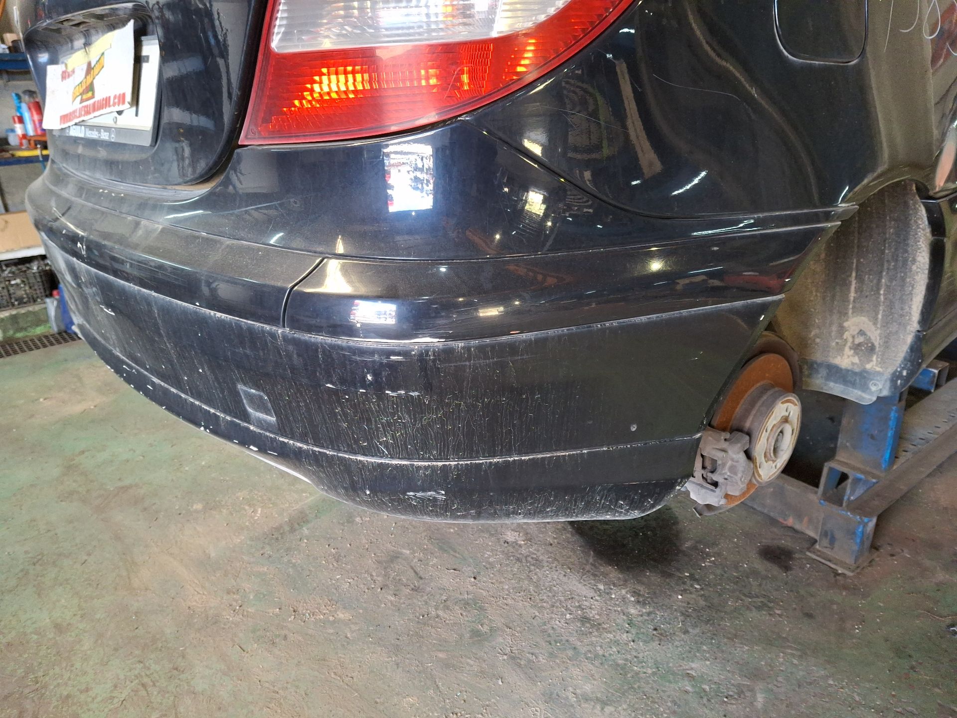 PARAGOLPES TRASERO MERCEDES-BENZ CLASE C 