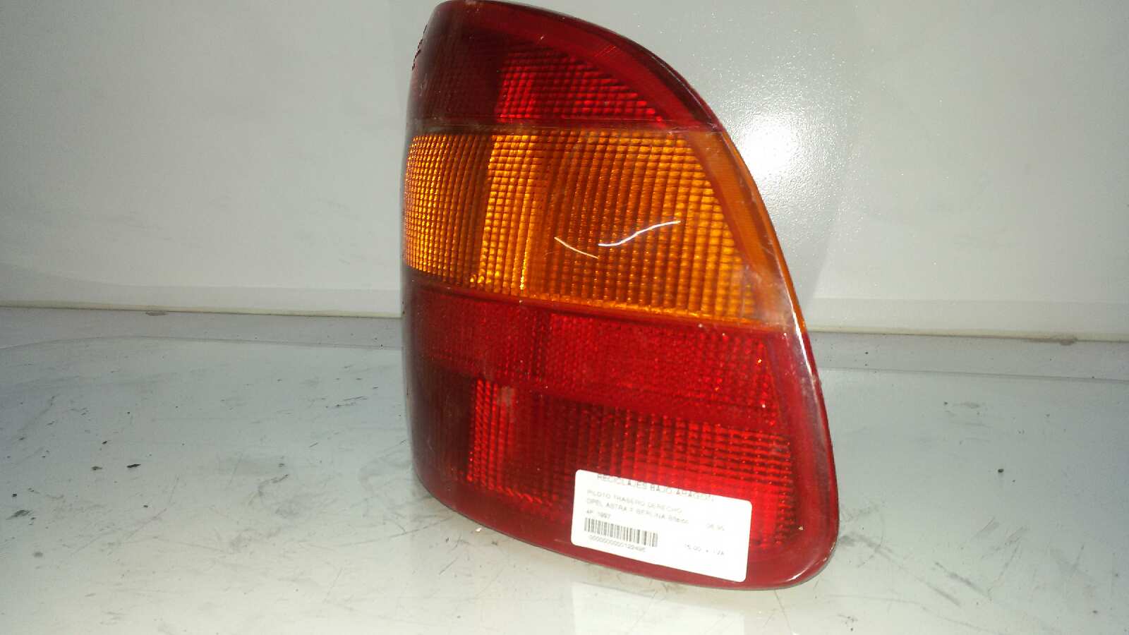 PILOTO TRASERO DERECHO OPEL ASTRA X17DTTC4EE1