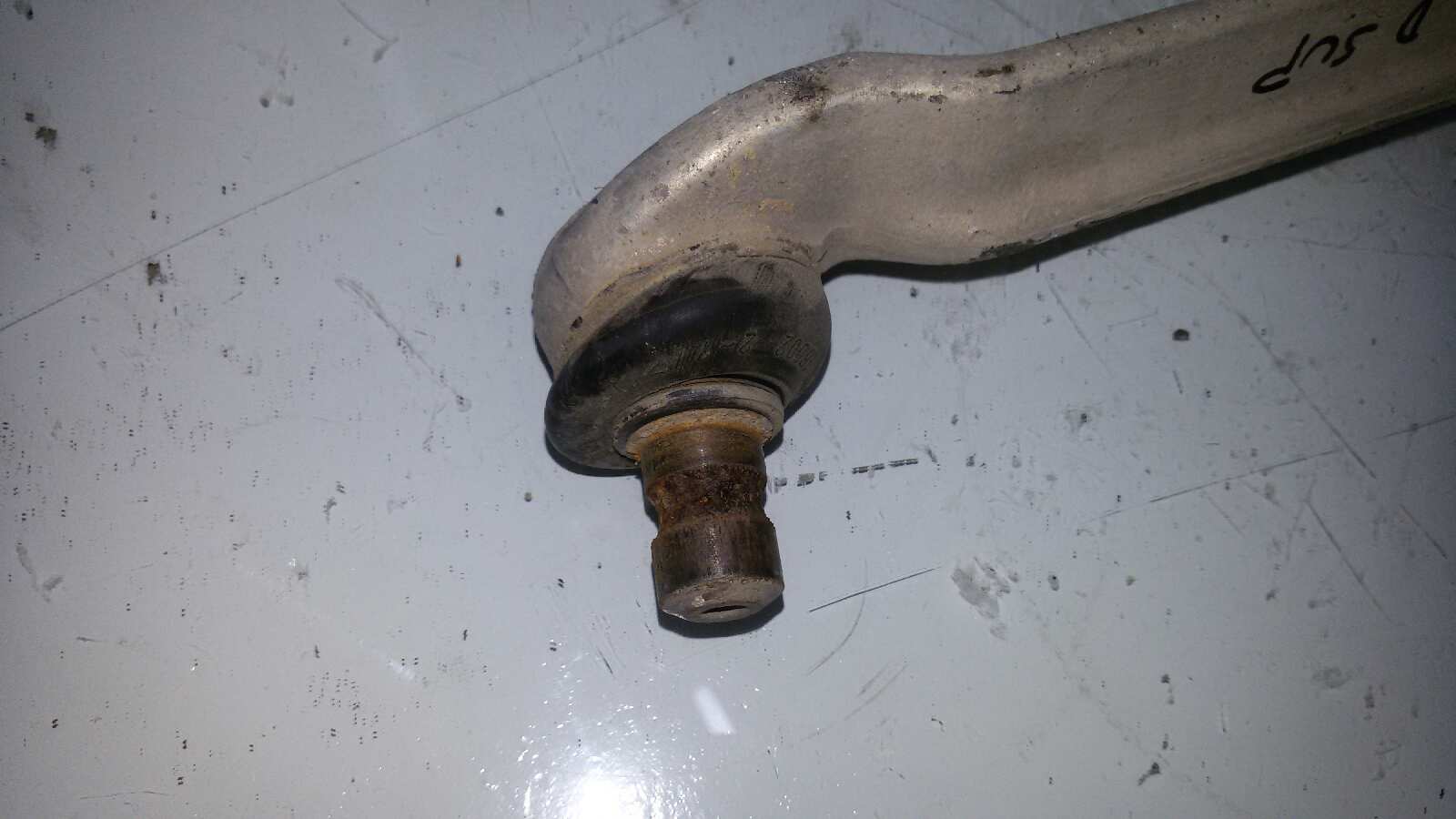 BRAZO SUSPENSION SUPERIOR DELANT. DER. AUDI A4 