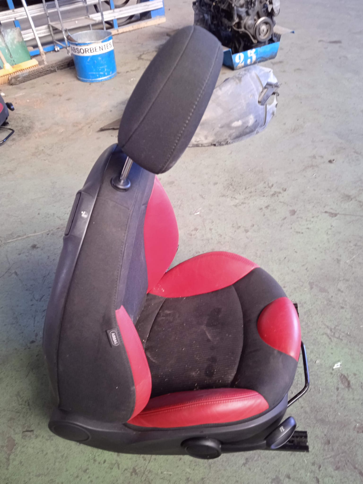 ASIENTO DELANTERO DERECHO MINI MINI 9HZ