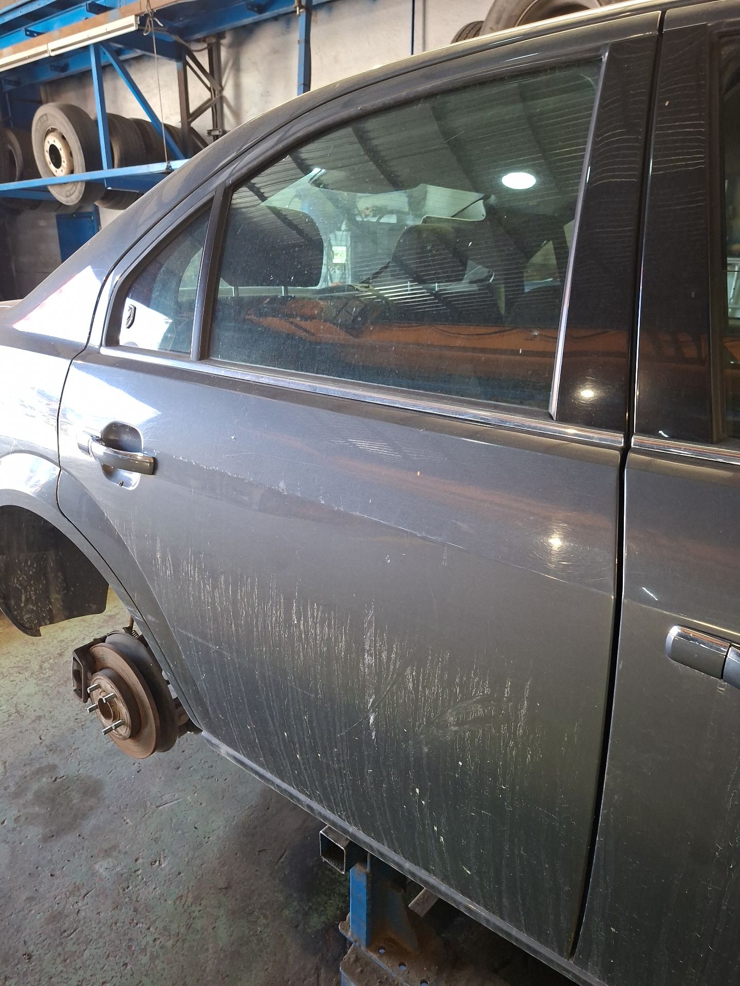 PUERTA TRASERA DERECHA FORD MONDEO 