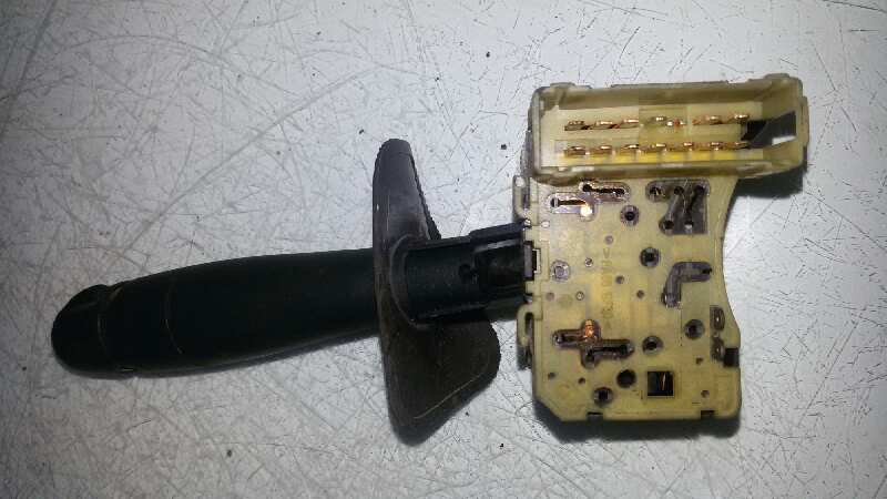 MANDO LIMPIA RENAULT KANGOO E7J634