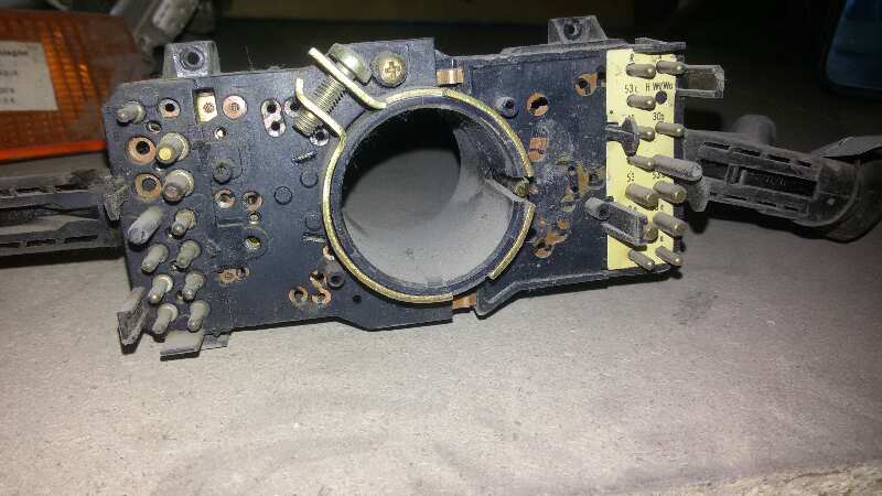 MANDO LUCES AUDI 80/90 (893) 