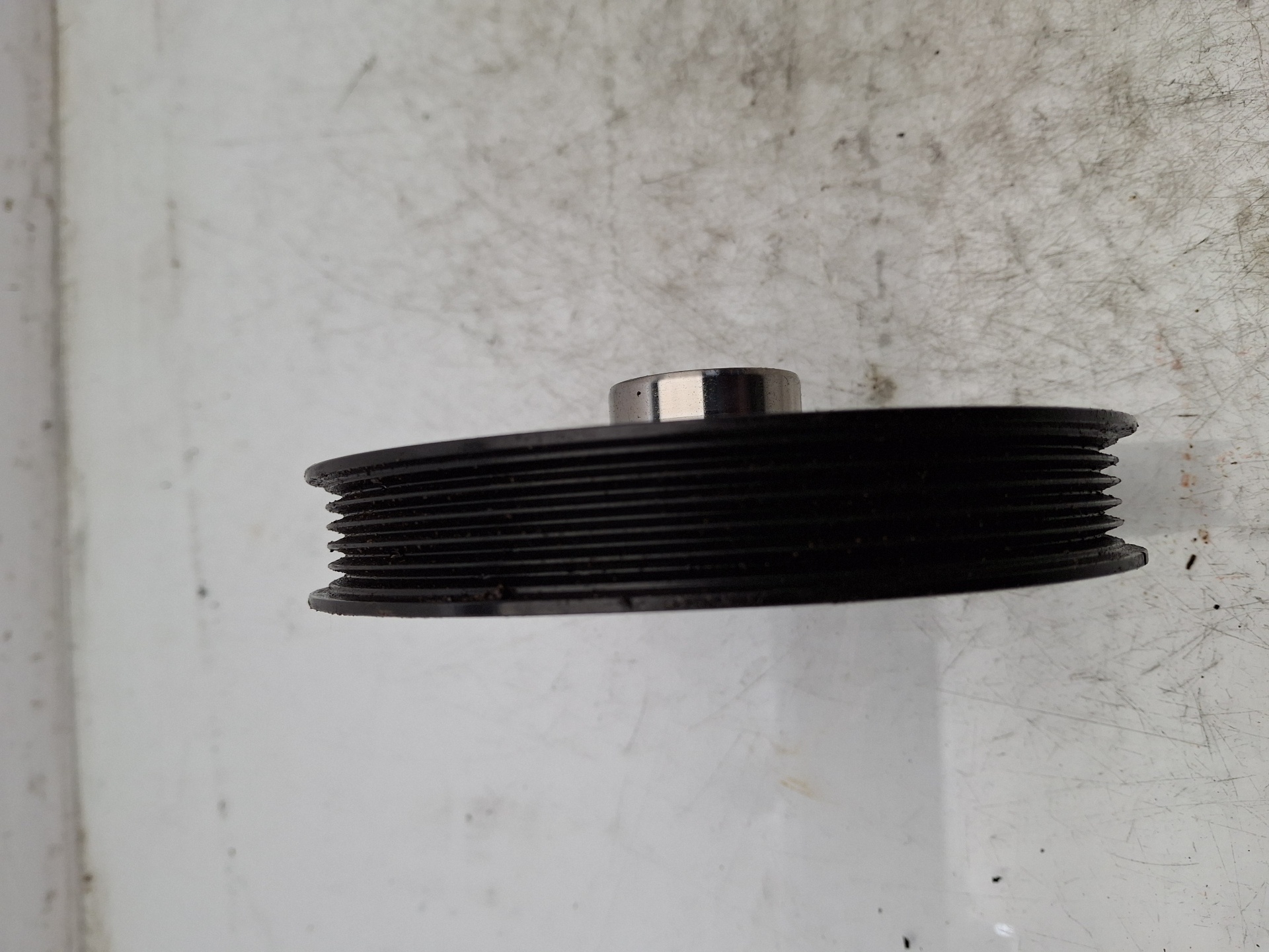 POLEA CIGUE?AL INFINITI Q30 270910