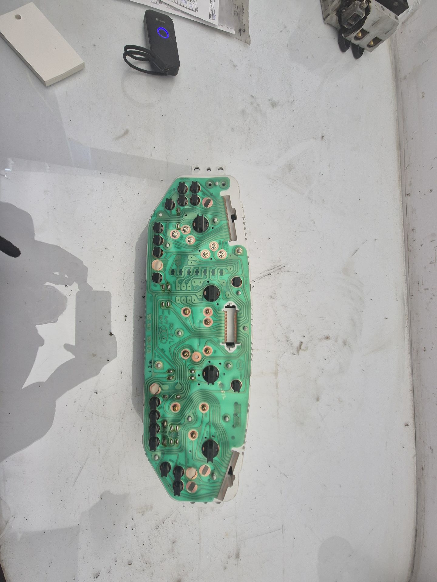 CUADRO INSTRUMENTOS KIA CARENS 