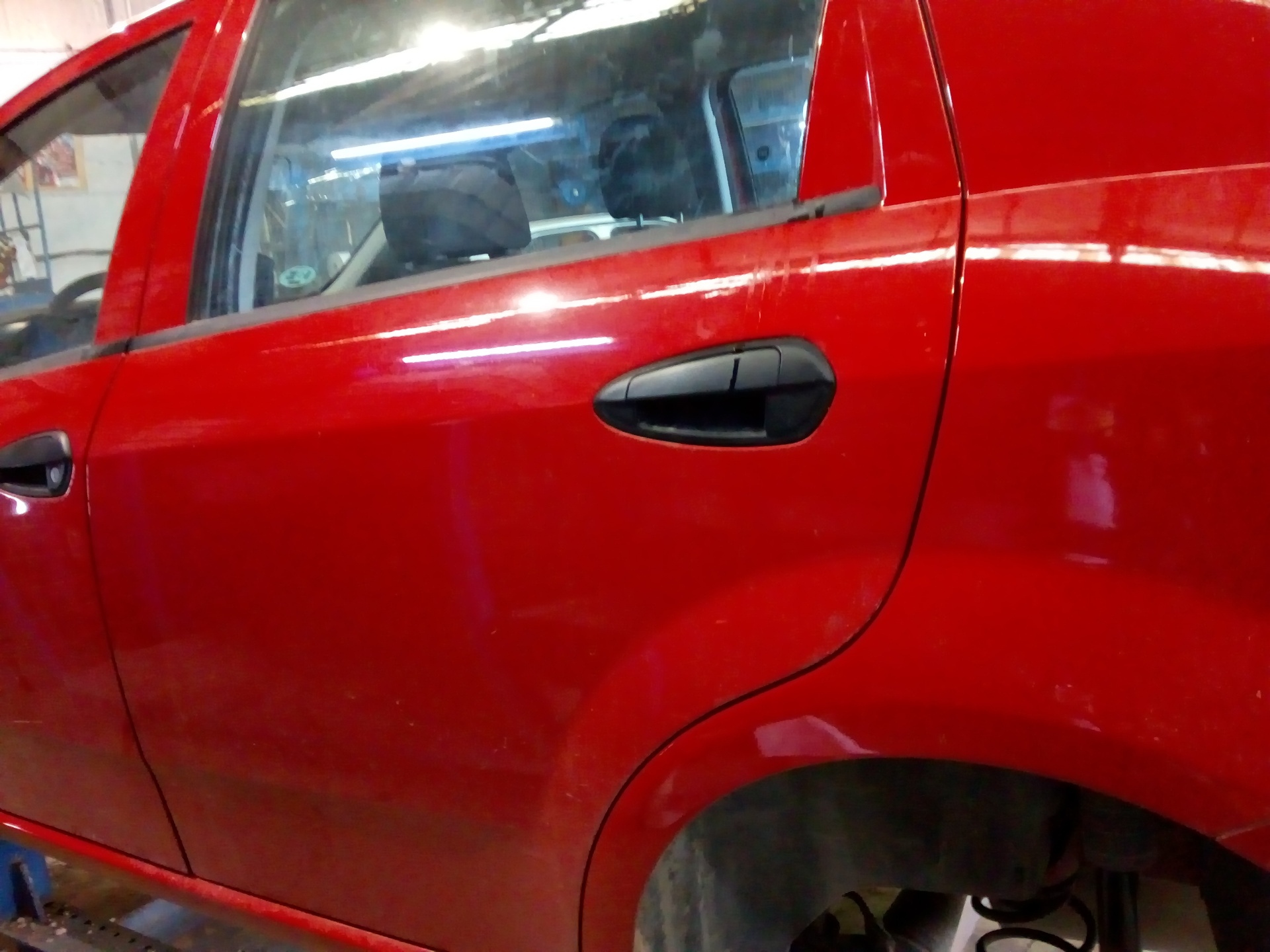 PUERTA TRASERA IZQUIERDA FIAT GRANDE 199A4000