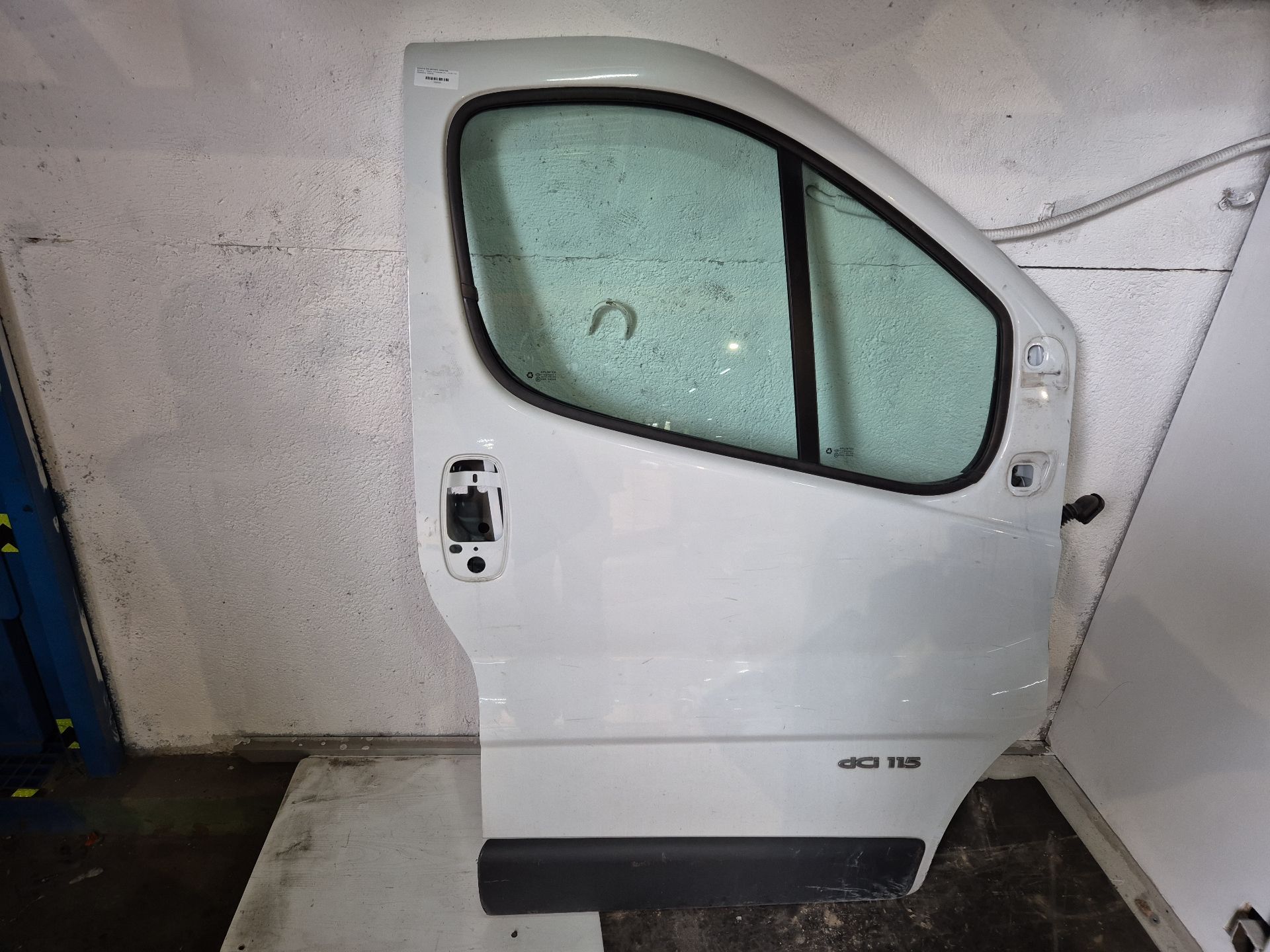 PUERTA DELANTERA DERECHA RENAULT TRAFIC 