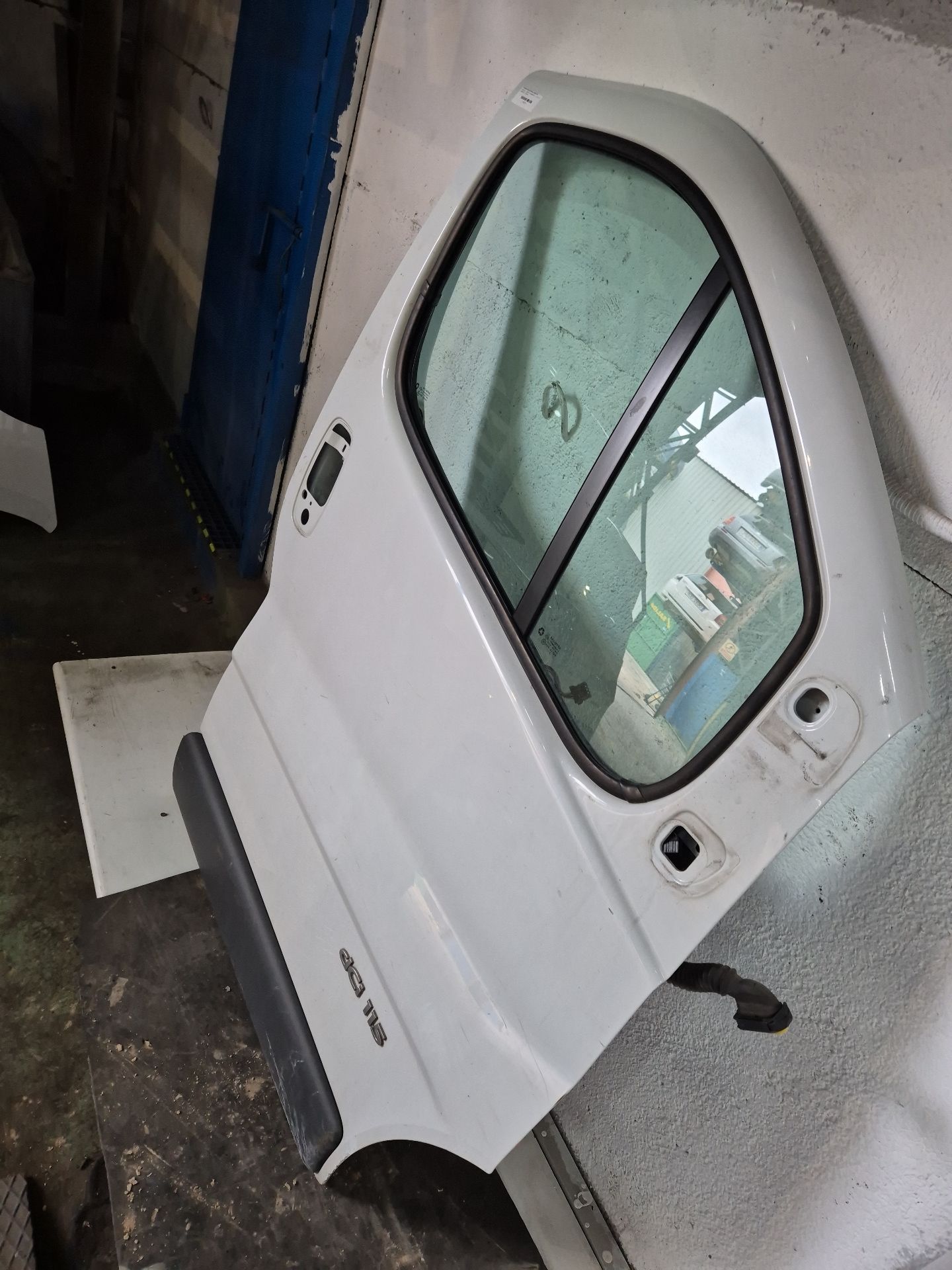 PUERTA DELANTERA DERECHA RENAULT TRAFIC 