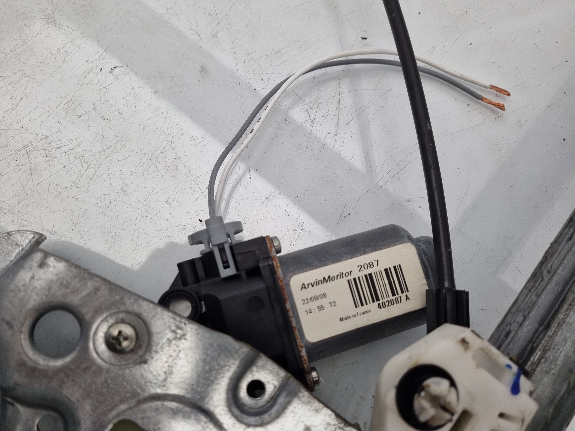 ELEVALUNAS DELANTERO IZQUIERDO RENAULT KANGOO K9K B8