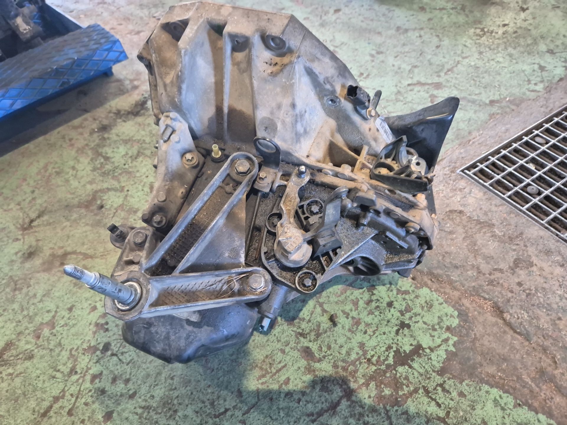 CAJA CAMBIOS RENAULT CLIO 