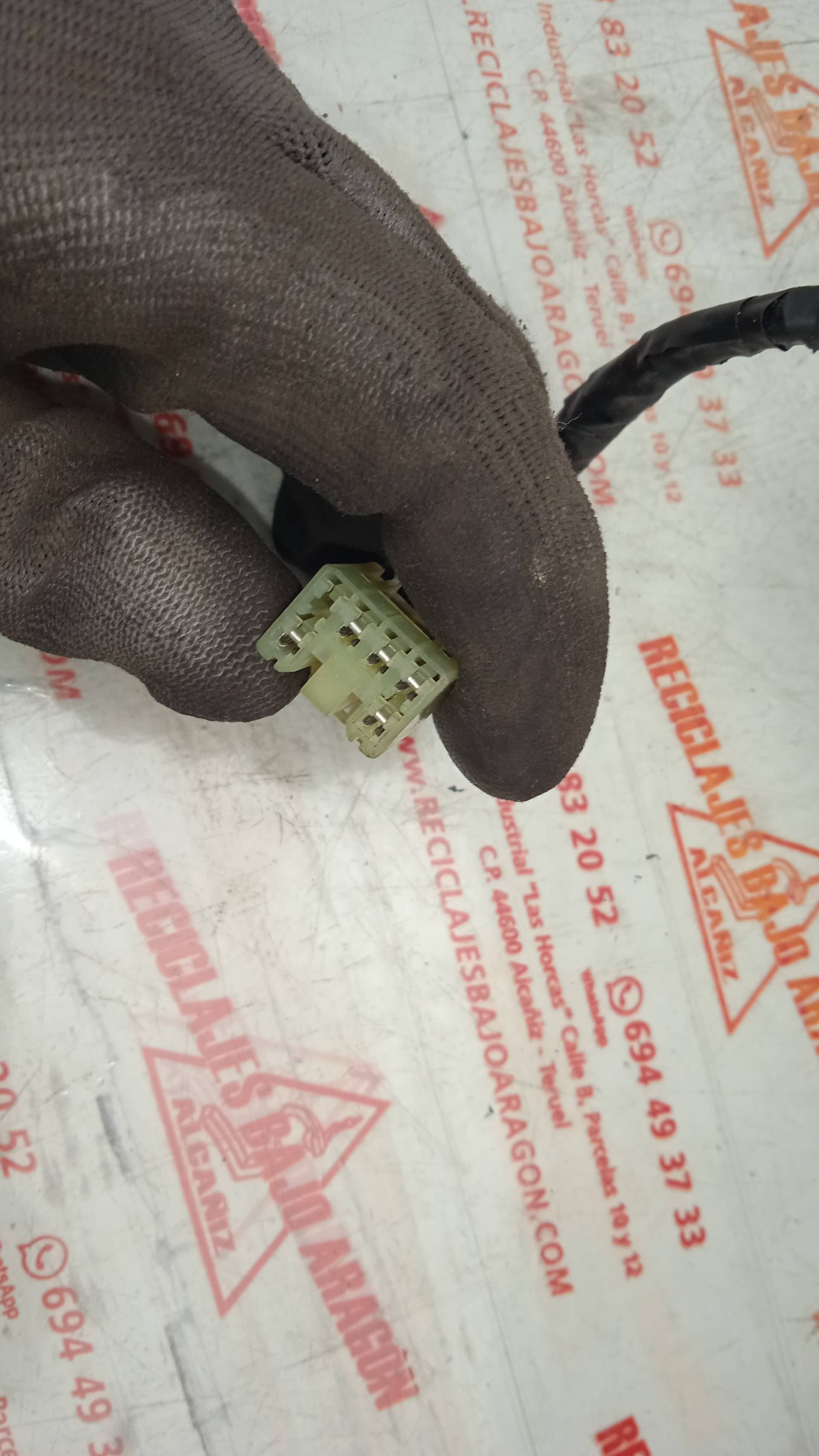 PILOTO TRASERO IZQUIERDO KIA SEPHIA BF