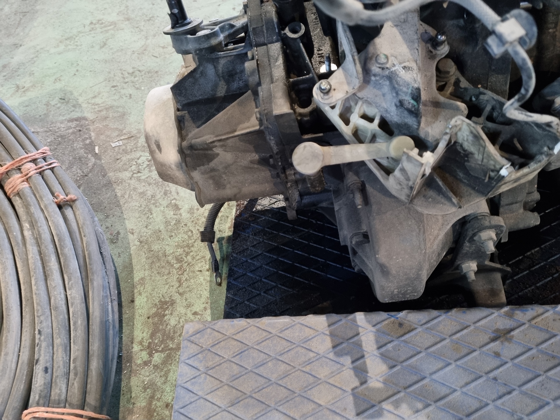 CAJA CAMBIOS CITROEN C4 9HY