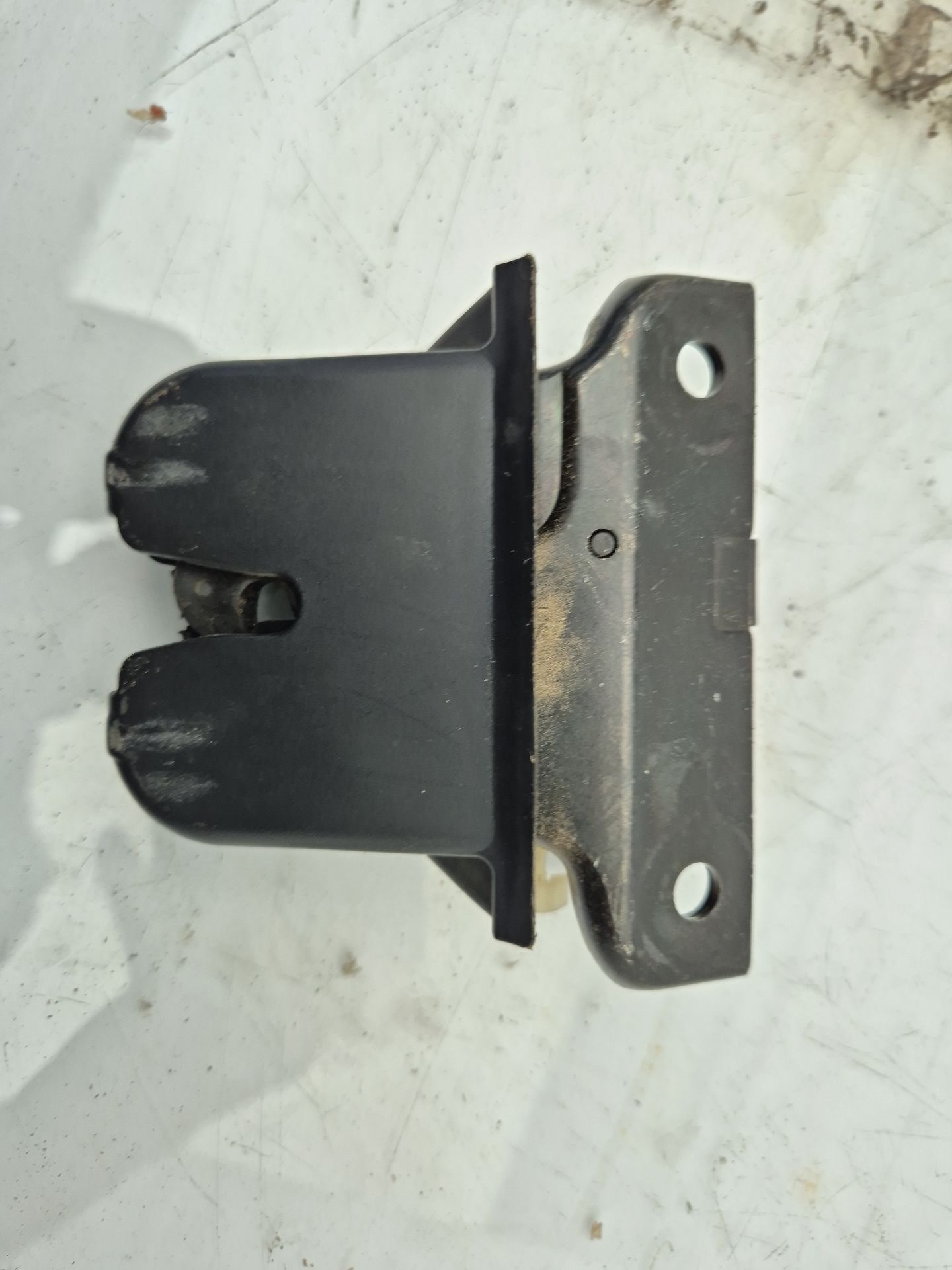 CERRADURA MALETERO / PORTON AUDI A3 
