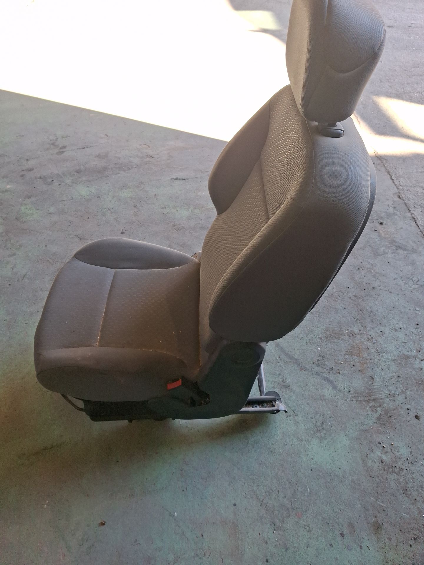 ASIENTO DELANTERO DERECHO CITROEN BERLINGO 