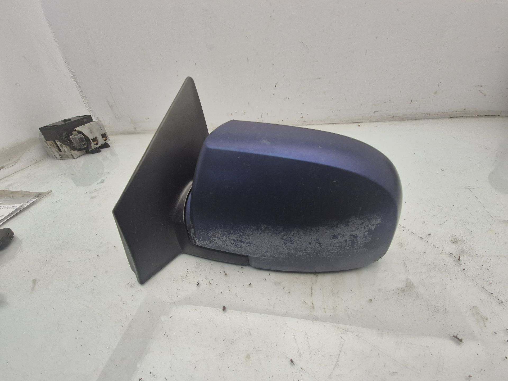 RETROVISOR IZQUIERDO KIA CARENS 