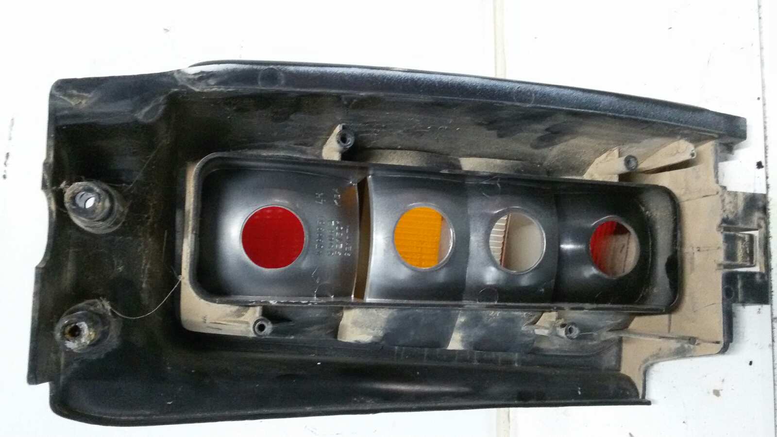 PILOTO TRASERO IZQUIERDO CHRYSLER VOYAGER MOO