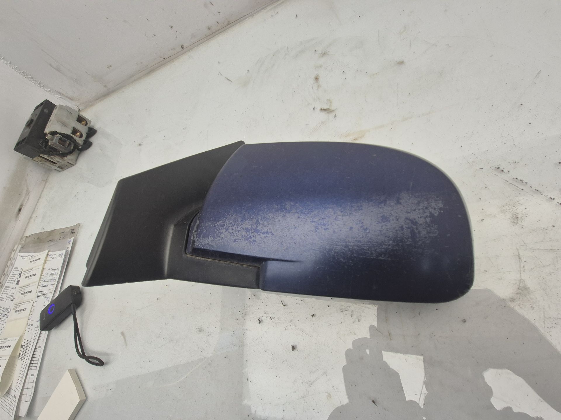 RETROVISOR IZQUIERDO KIA CARENS 