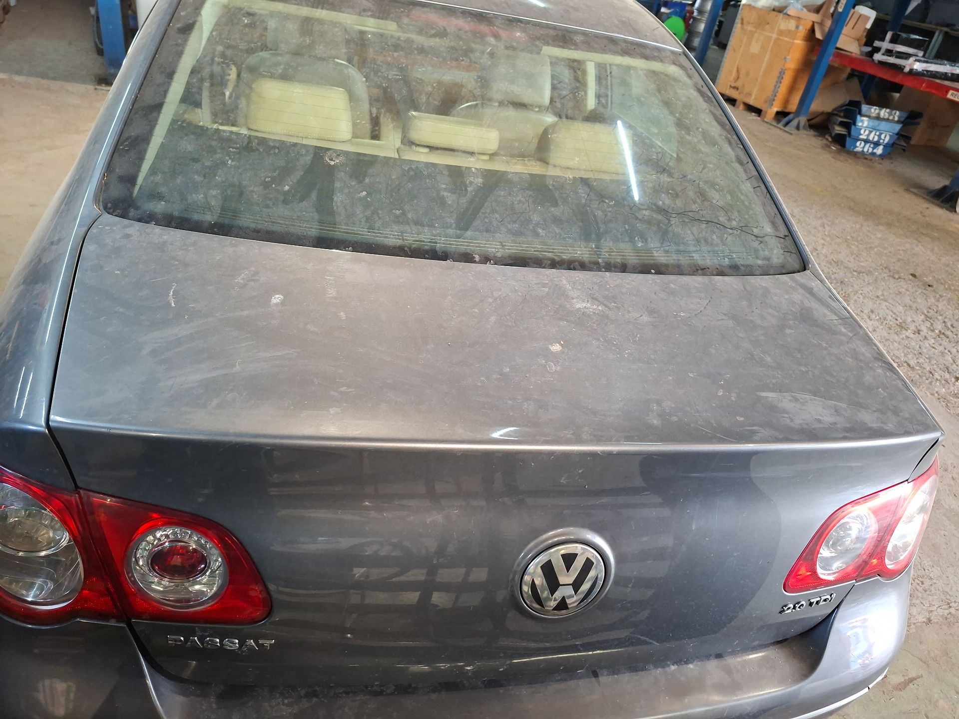 PILOTO TRASERO IZQUIERDO VOLKSWAGEN PASSAT 