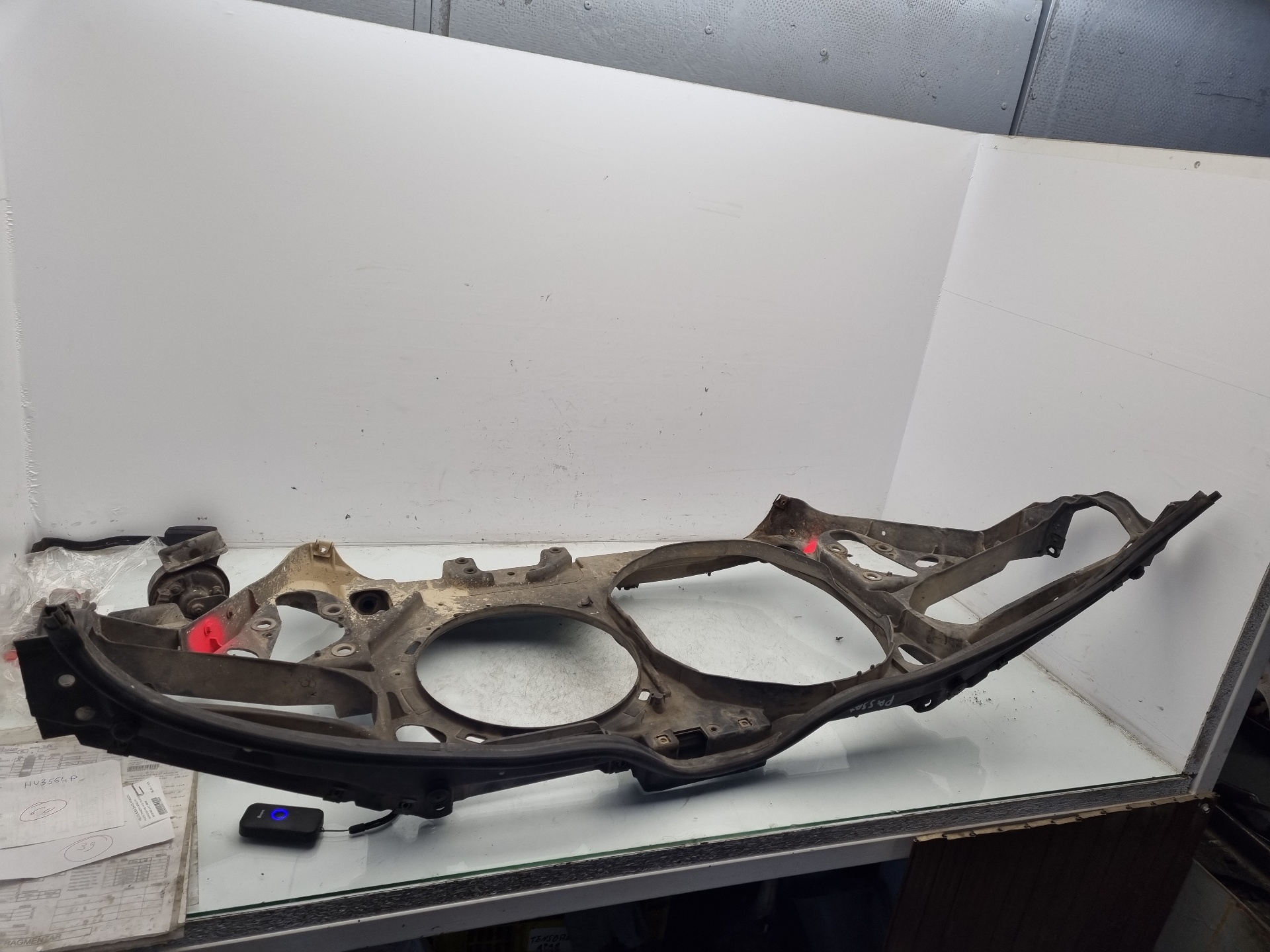 CALANDRA DELANTERA DE RADIADOR VOLKSWAGEN PASSAT AFN