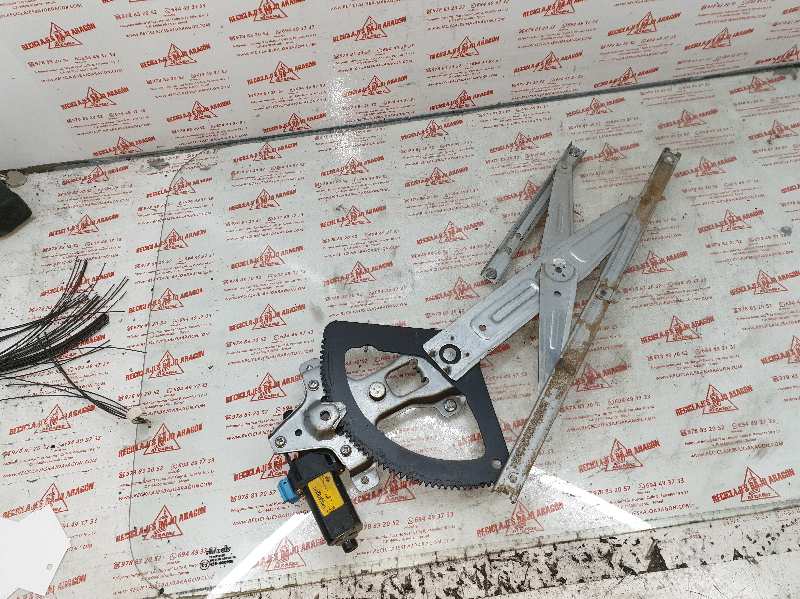 ELEVALUNAS DELANTERO DERECHO DAEWOO TACUMA T20SED