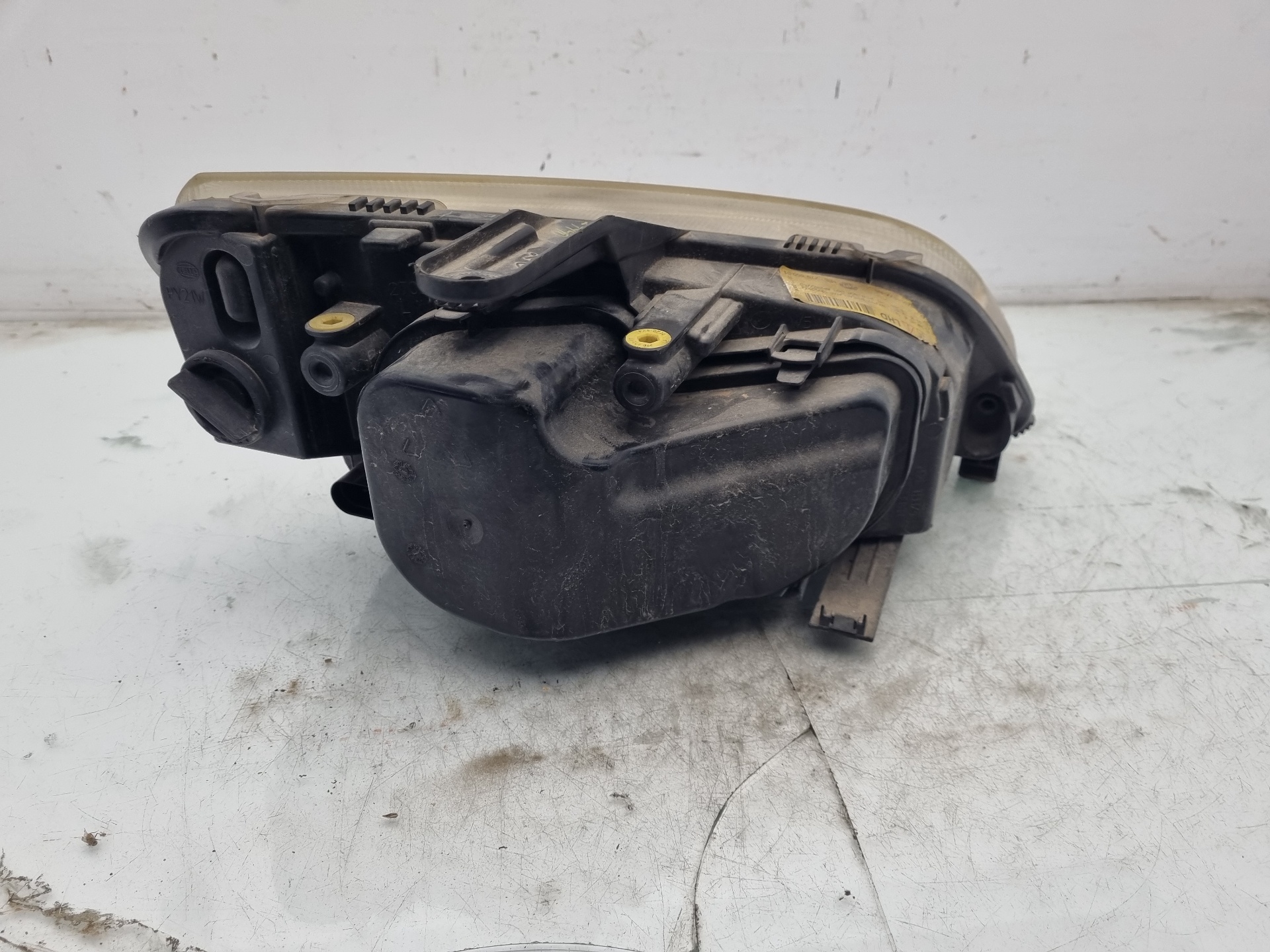 FARO IZQUIERDO FORD FOCUS KKDA