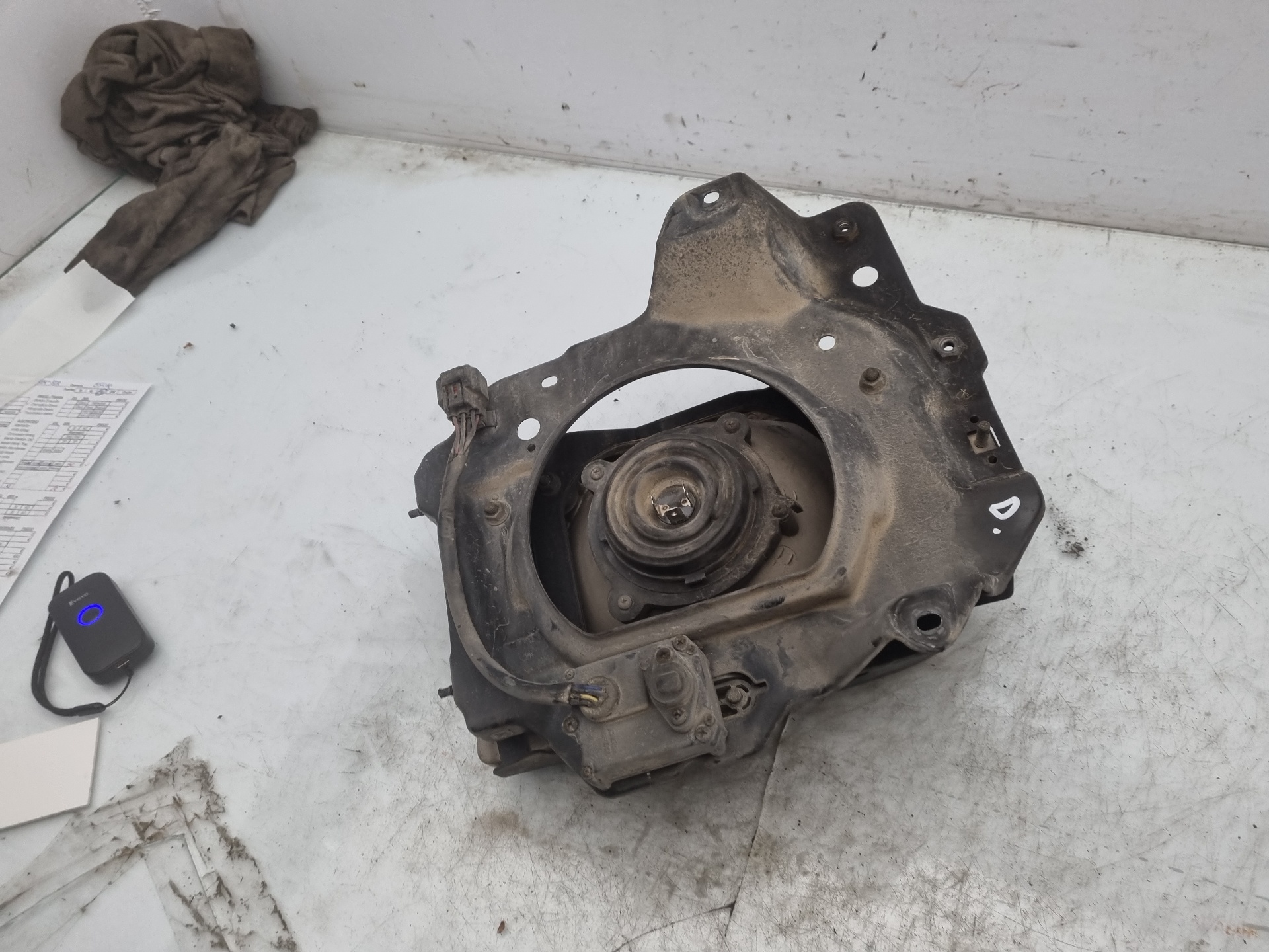 FARO IZQUIERDO ISUZU TROOPER 4JX1