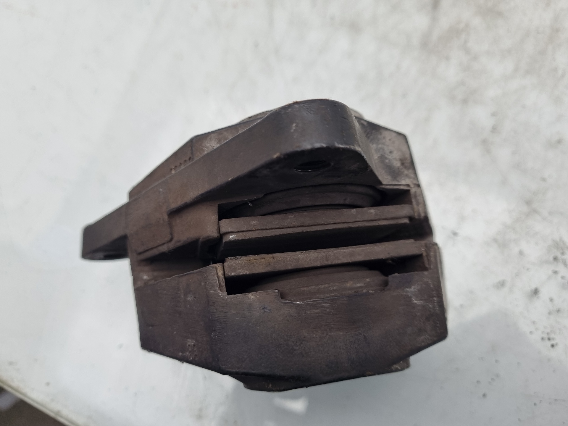 PINZA FRENO DELANTERA DERECHA BMW K 