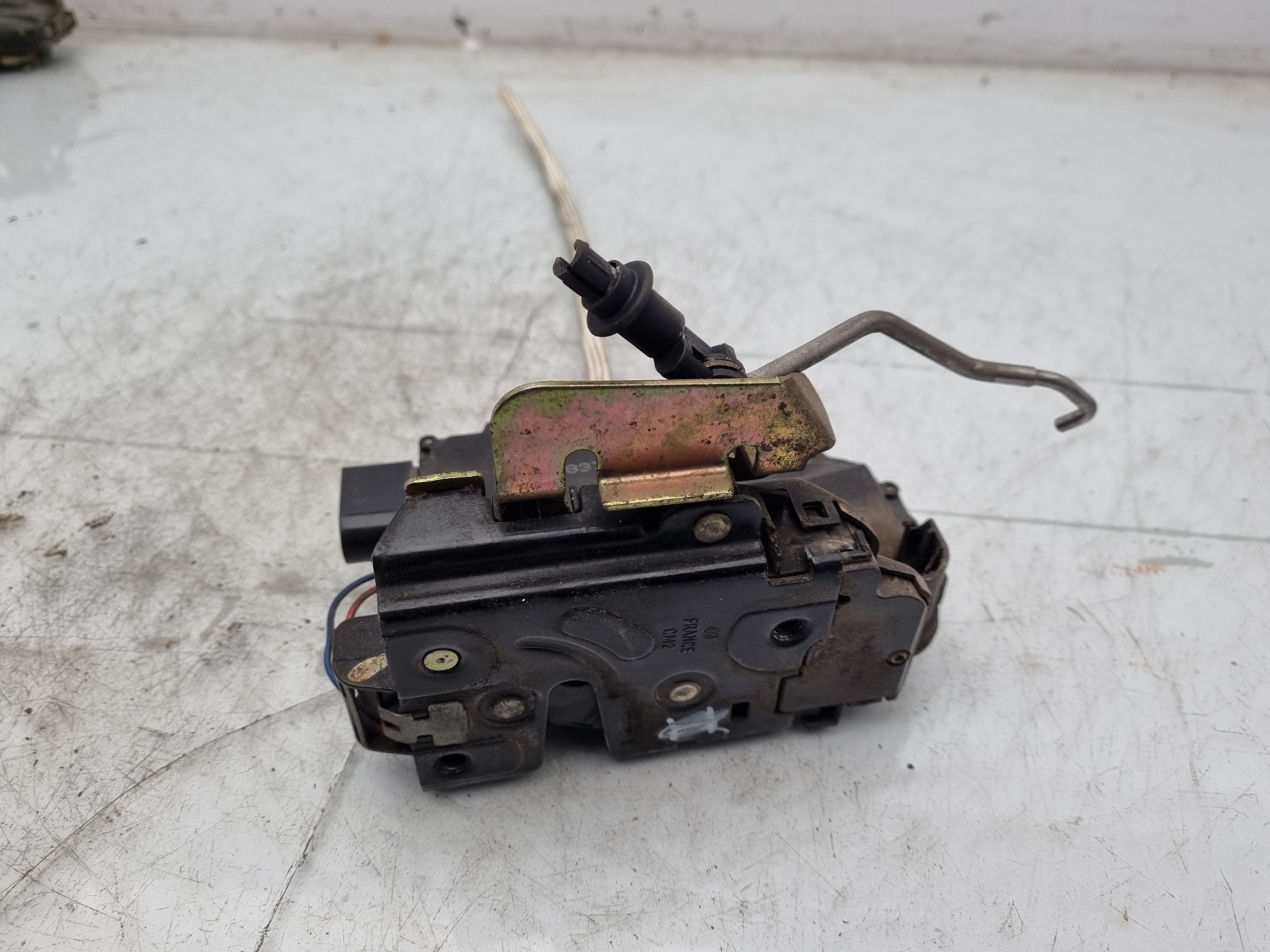 CERRADURA PUERTA DELANTERA DERECHA AUDI A6 AFB