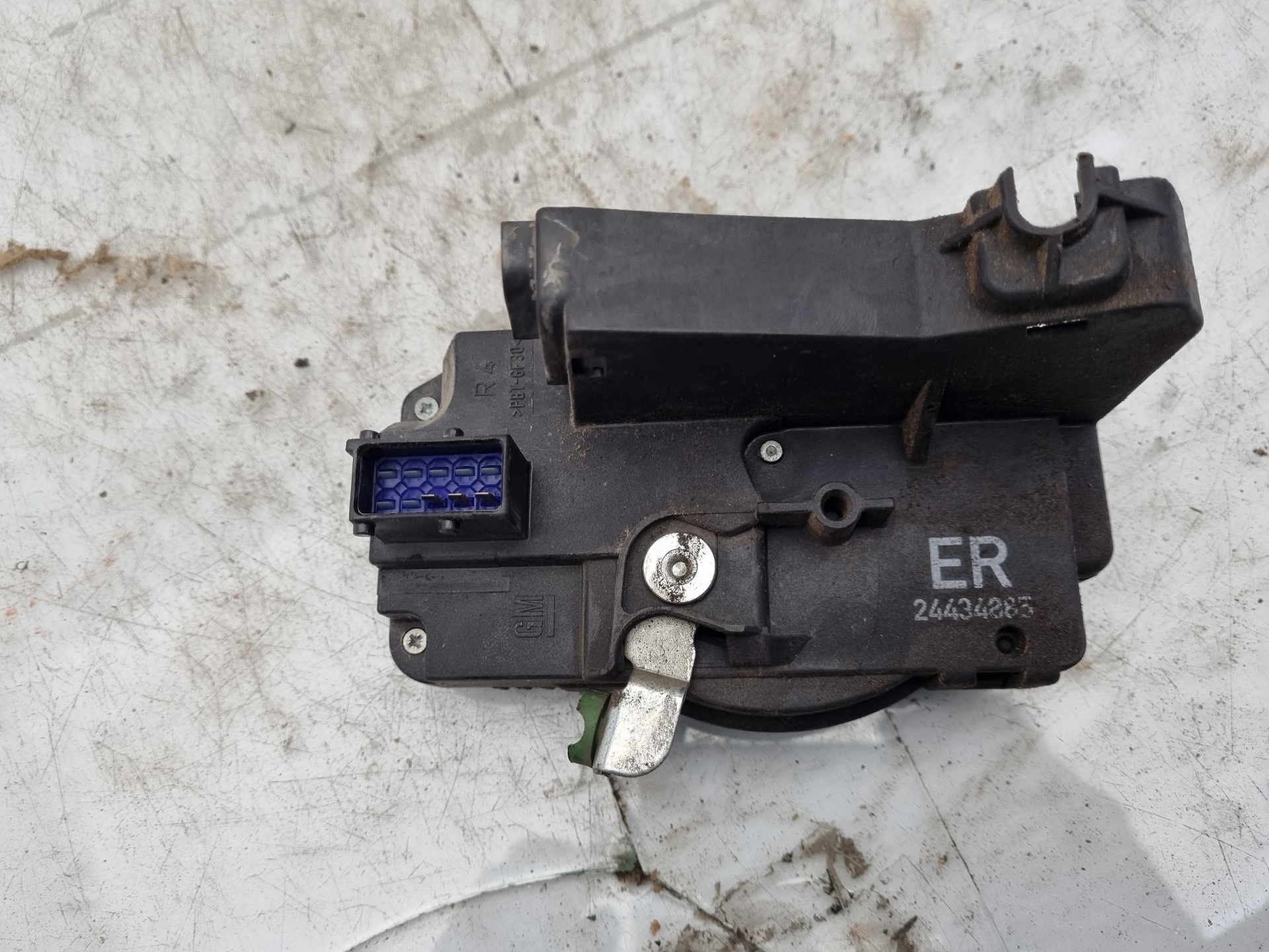 CERRADURA PUERTA DELANTERA DERECHA OPEL COMBO Y17DTL