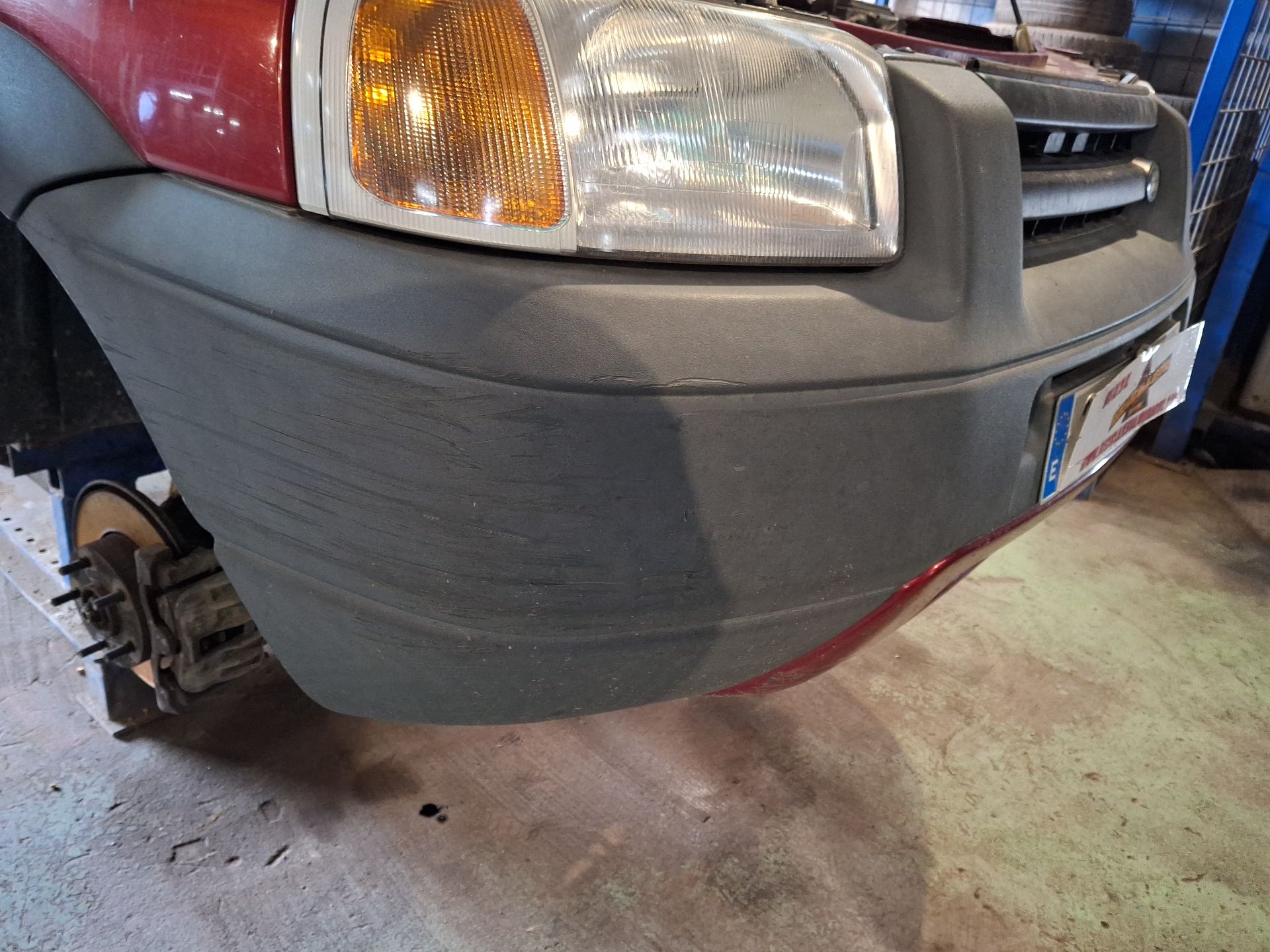 PARAGOLPES DELANTERO LAND ROVER FREELANDER 